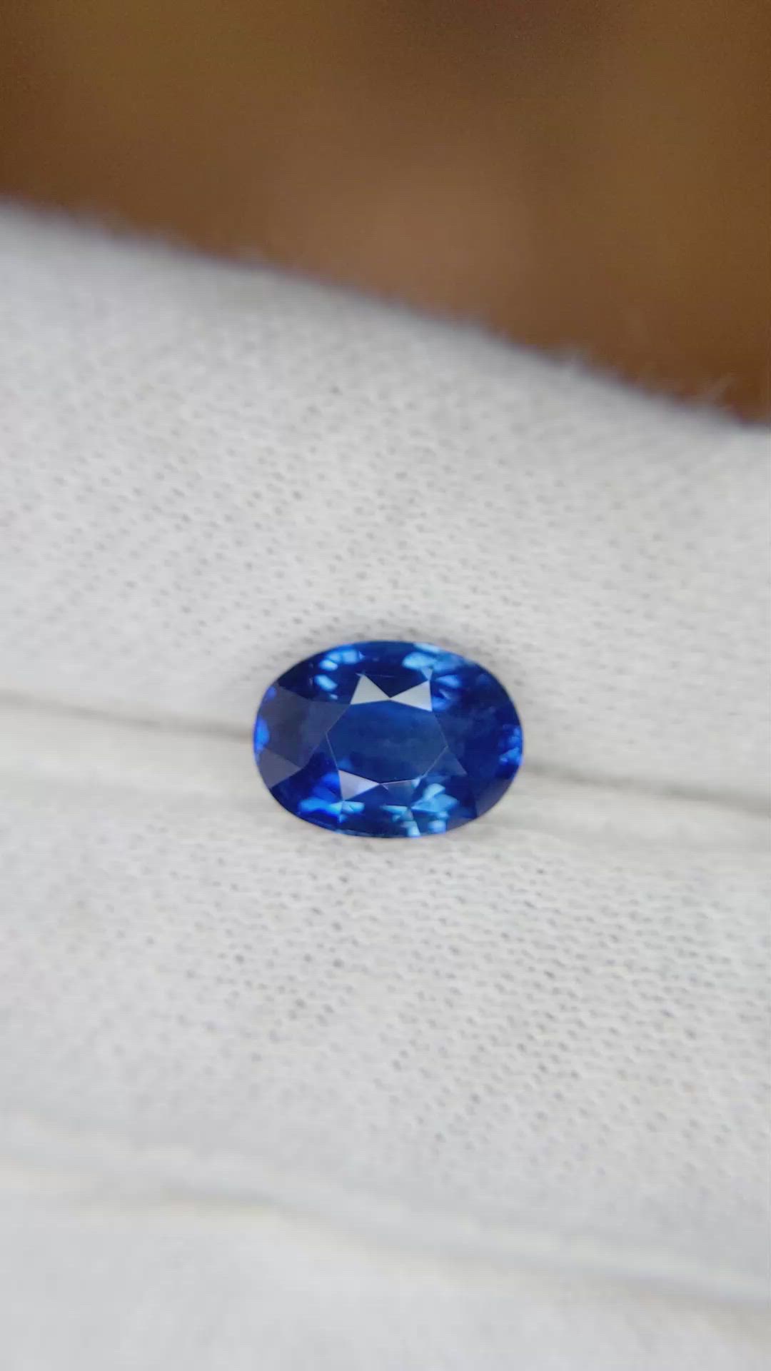 2.55 Ct. Blue Sapphire from Ceylon (Sri Lanka) Size Video
