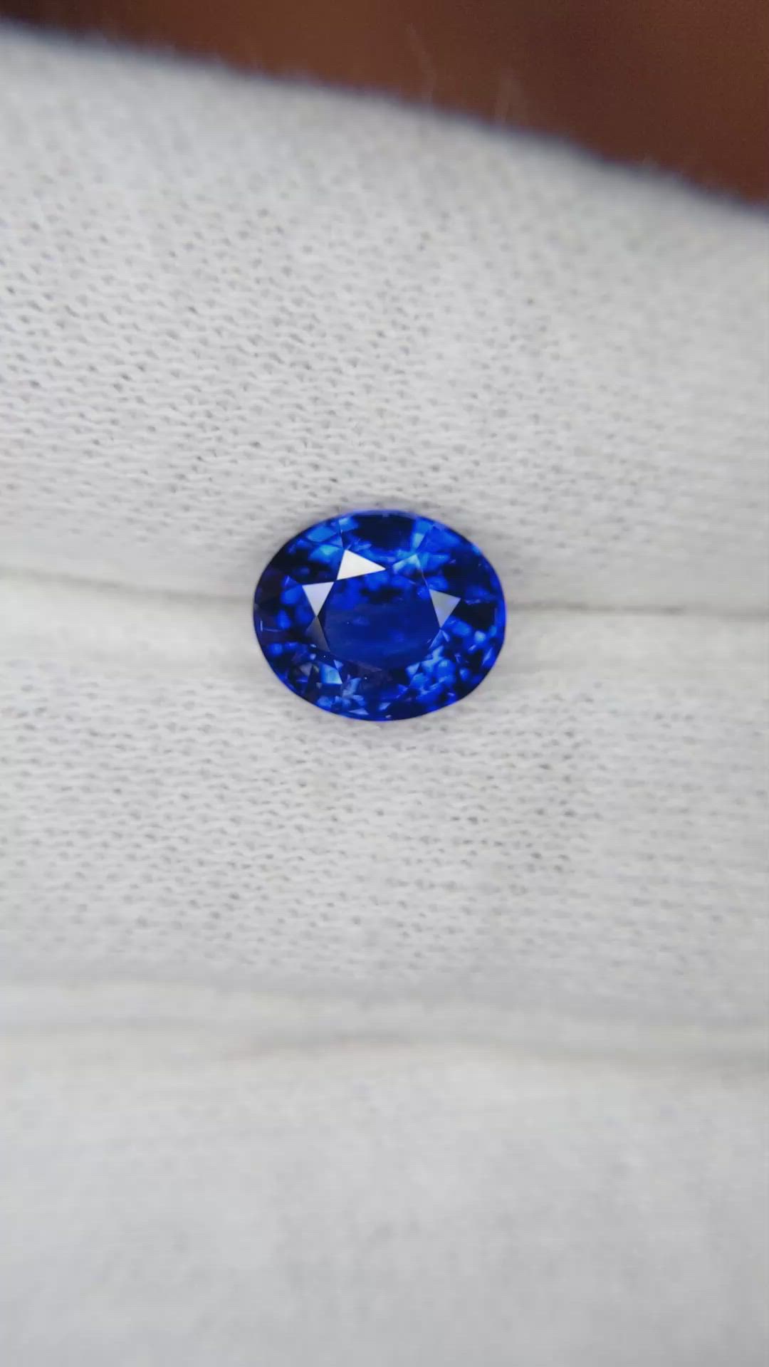 2.03 Ct. Blue Sapphire from Ceylon (Sri Lanka) Size Video