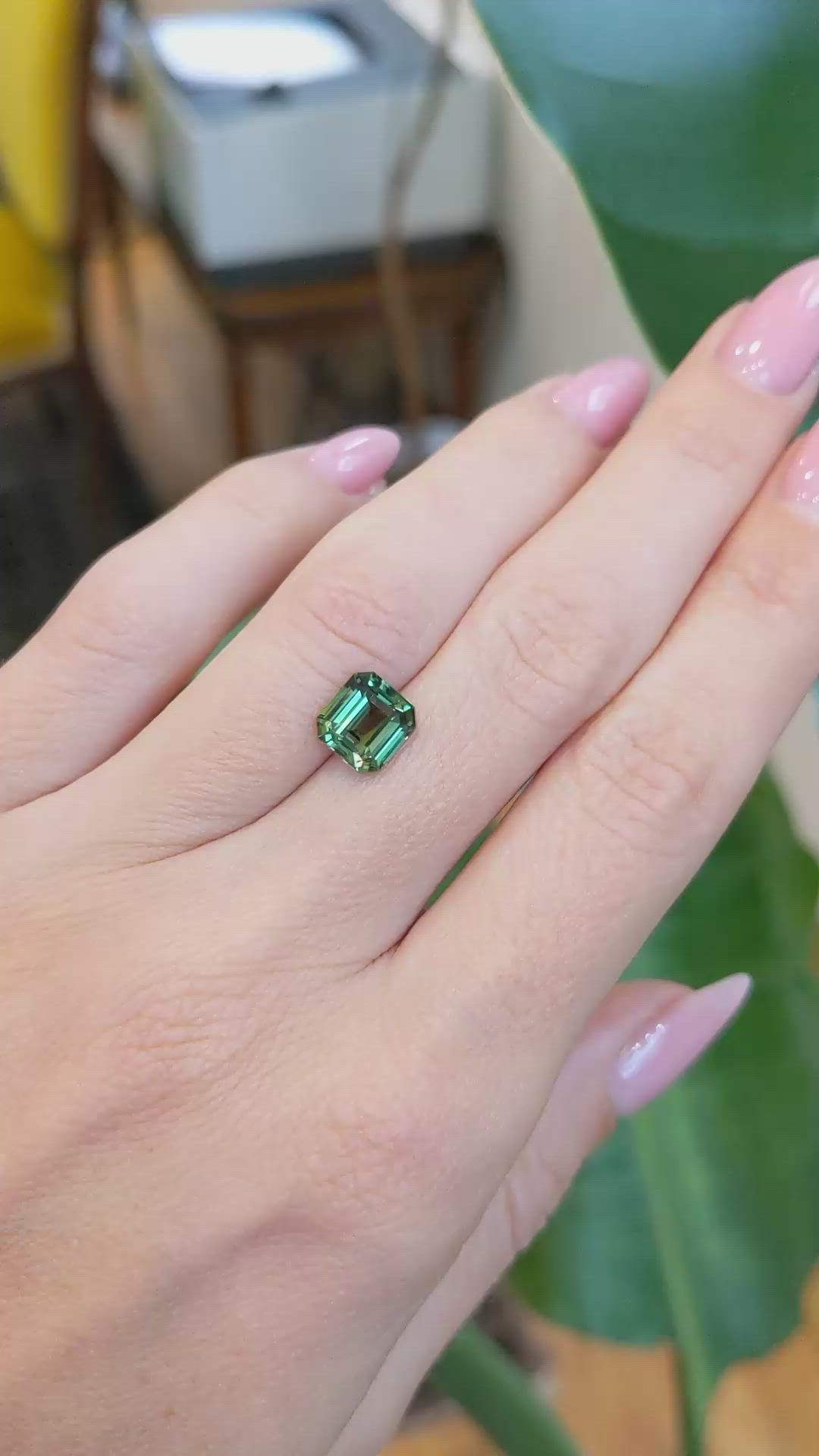 2.53 Ct. Green Sapphire from Ceylon (Sri Lanka) Size Video