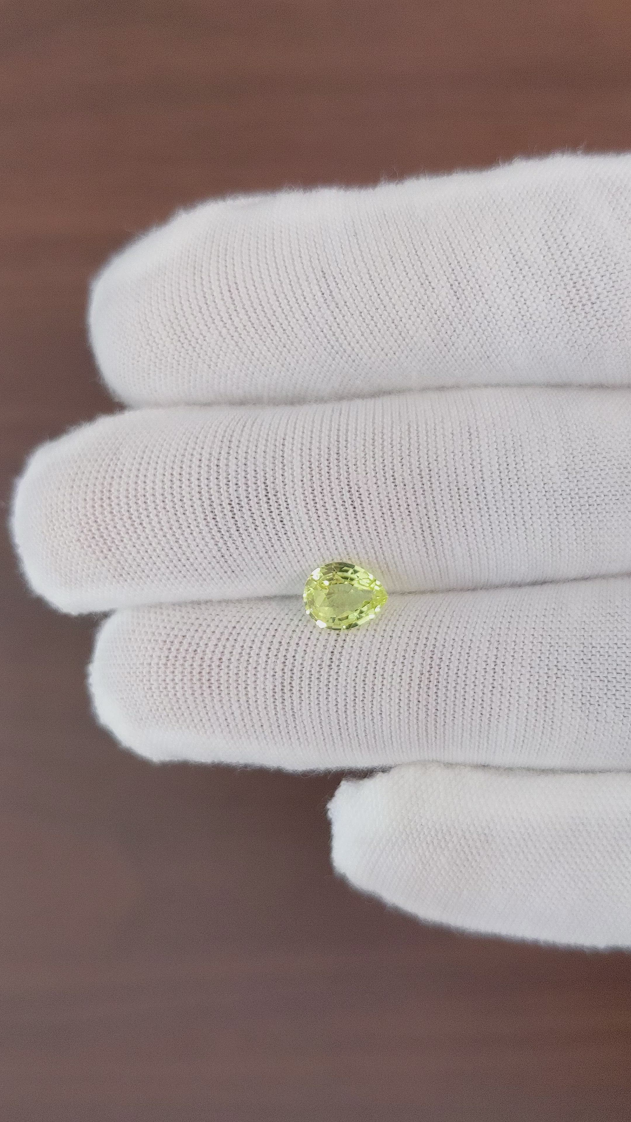 1.19 Ct. Yellowish Green Sapphire from Ceylon (Sri Lanka) Size Video