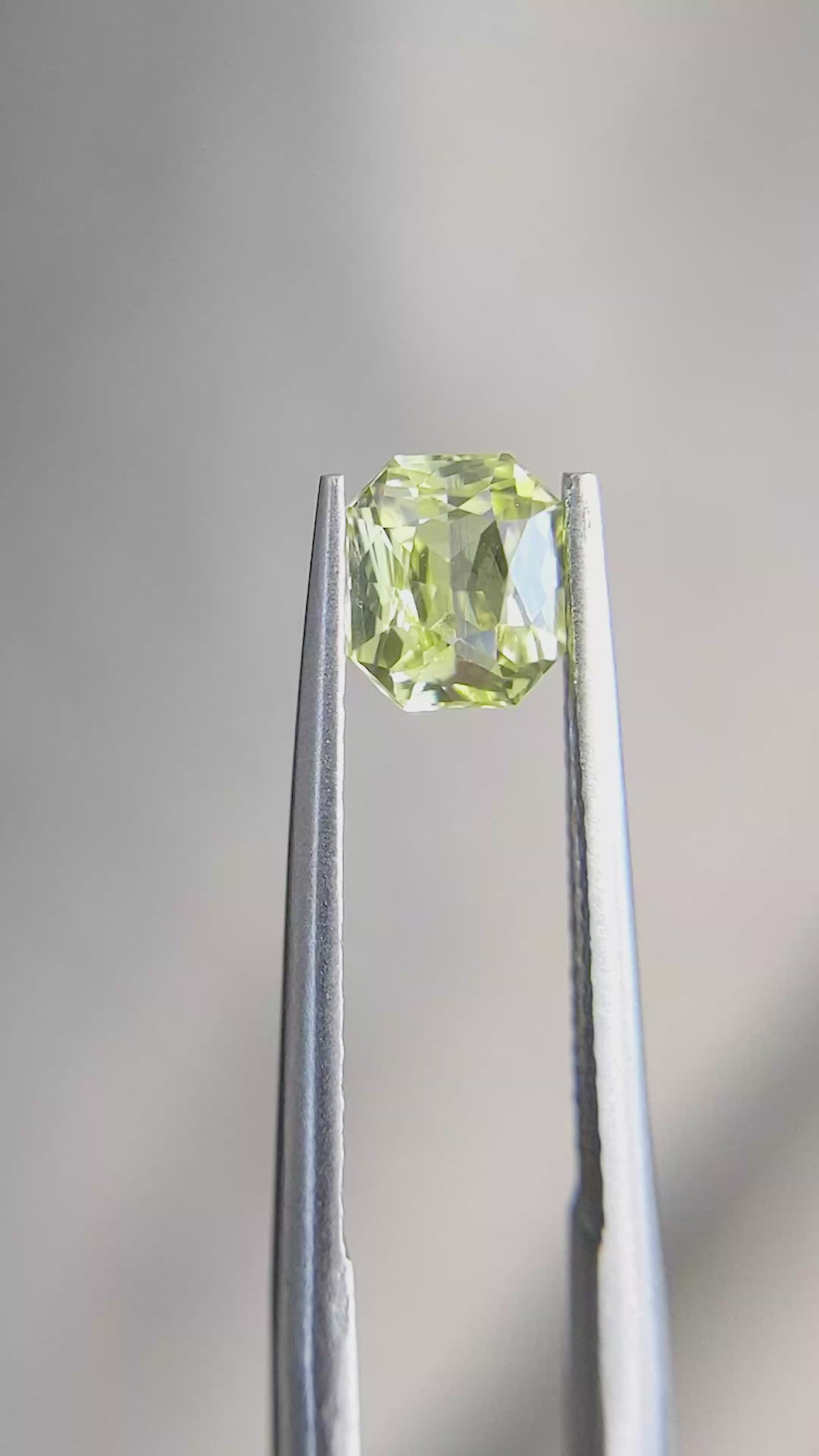 1.09 Ct. Greenish Yellow Sapphire from Ceylon (Sri Lanka) Size Video