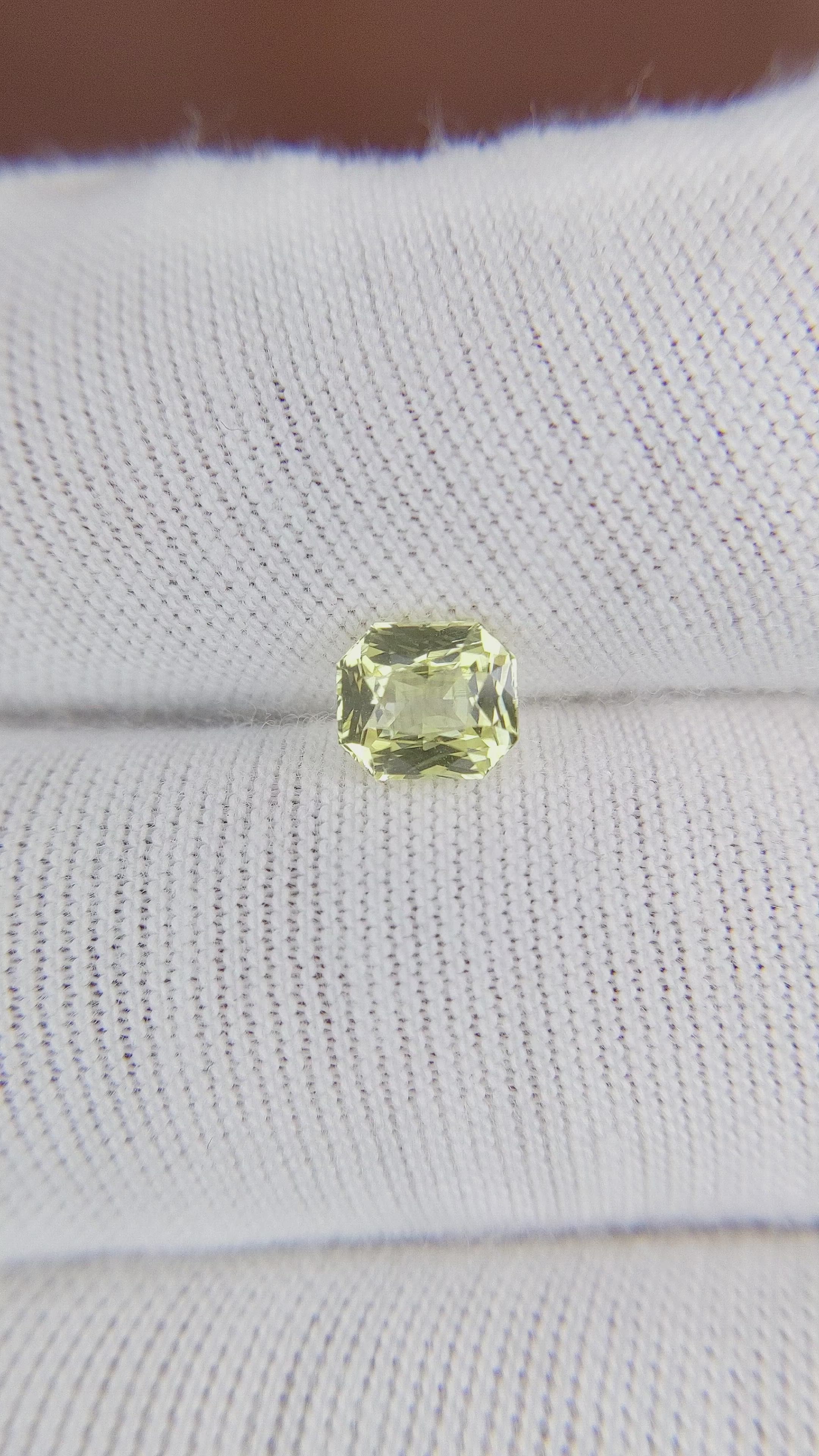 1.09 Ct. Greenish Yellow Sapphire from Ceylon (Sri Lanka) Size Video