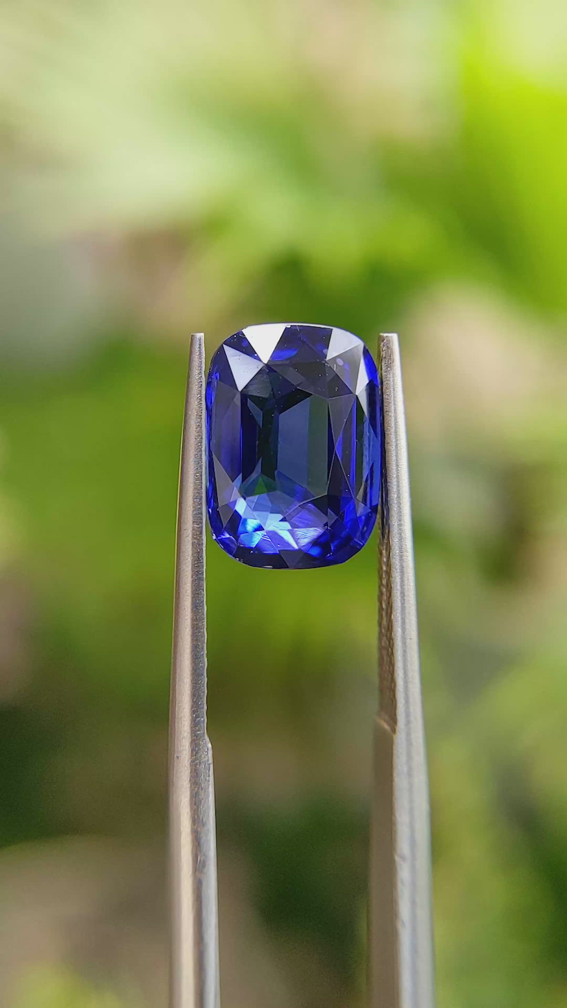 5.01 Ct. Blue Sapphire from Ceylon (Sri Lanka) Size Video