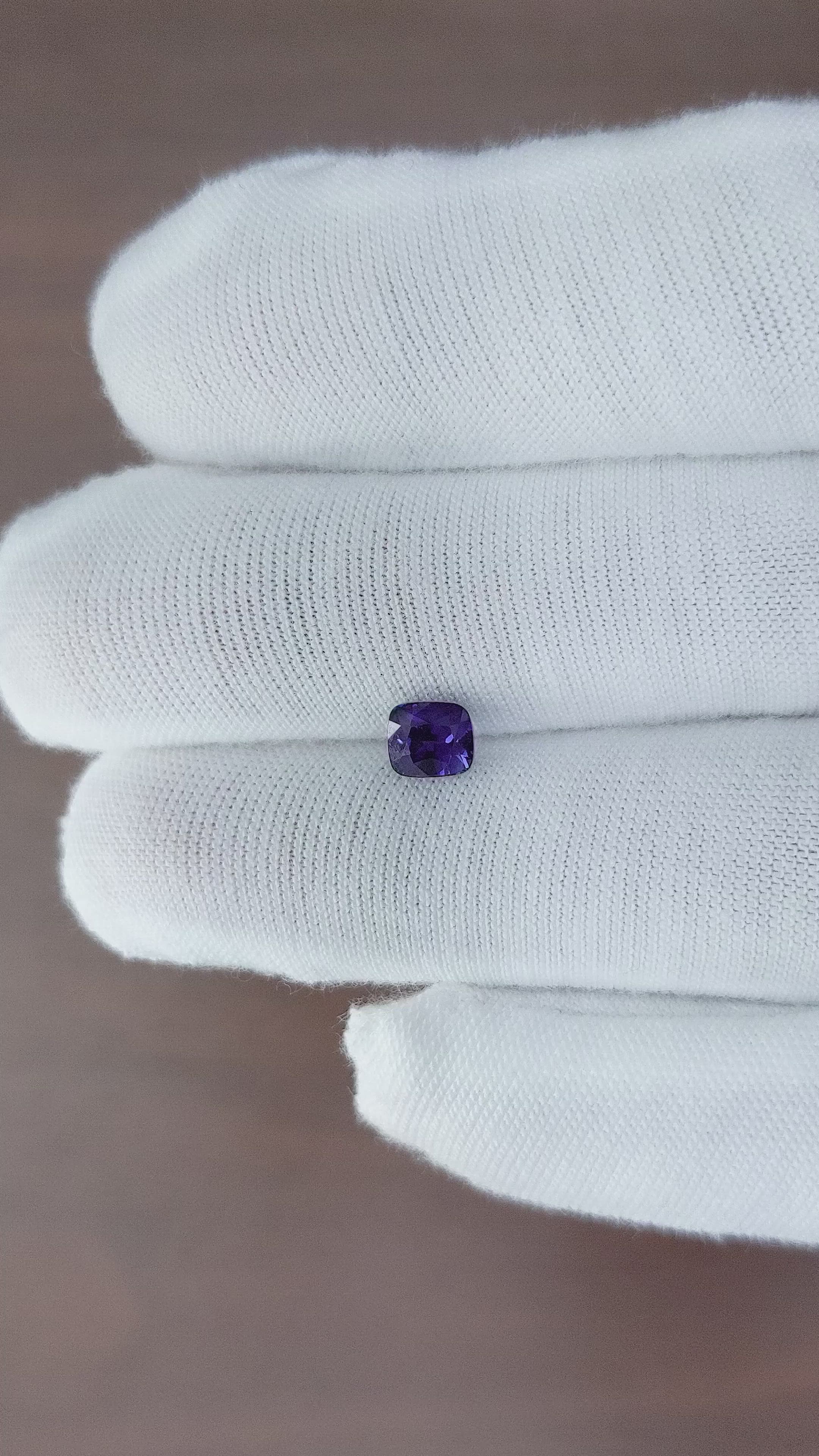 1.00 Ct. Color Change Sapphire from Ceylon (Sri Lanka) Size Video