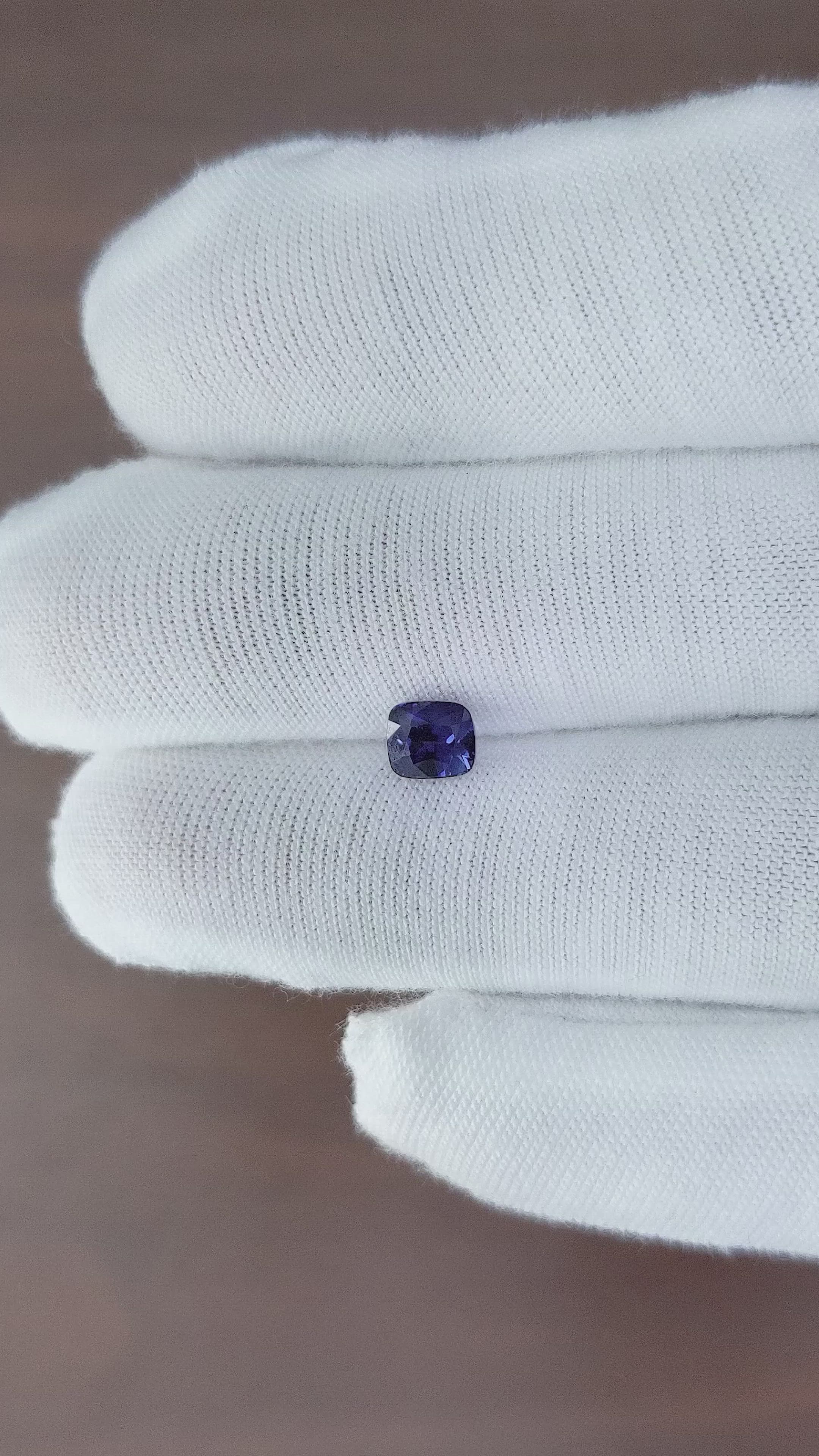 1.00 Ct. Color Change Sapphire from Ceylon (Sri Lanka) Size Video