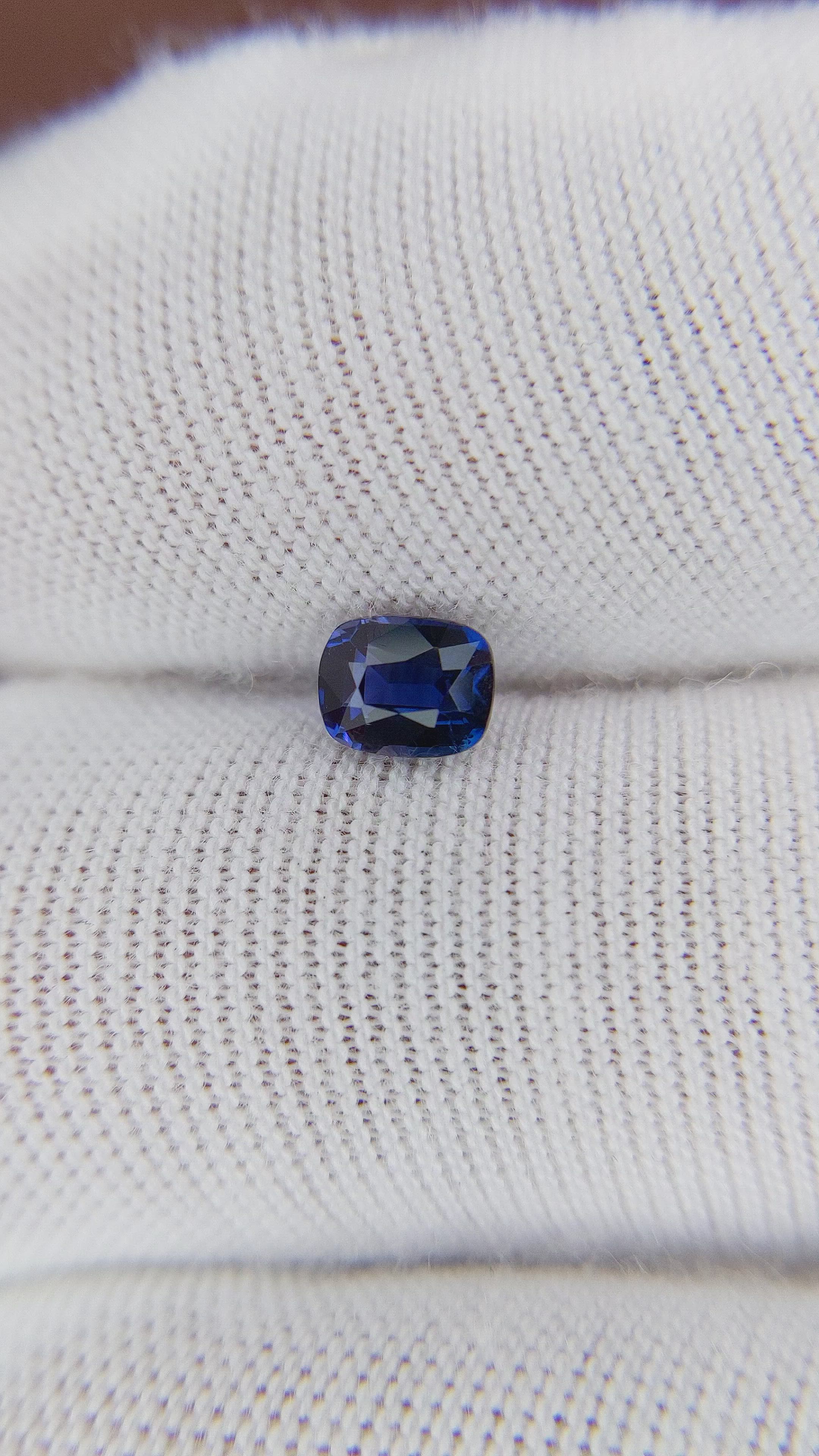 0.66 Ct. Blue Sapphire from Ceylon (Sri Lanka) Size Video
