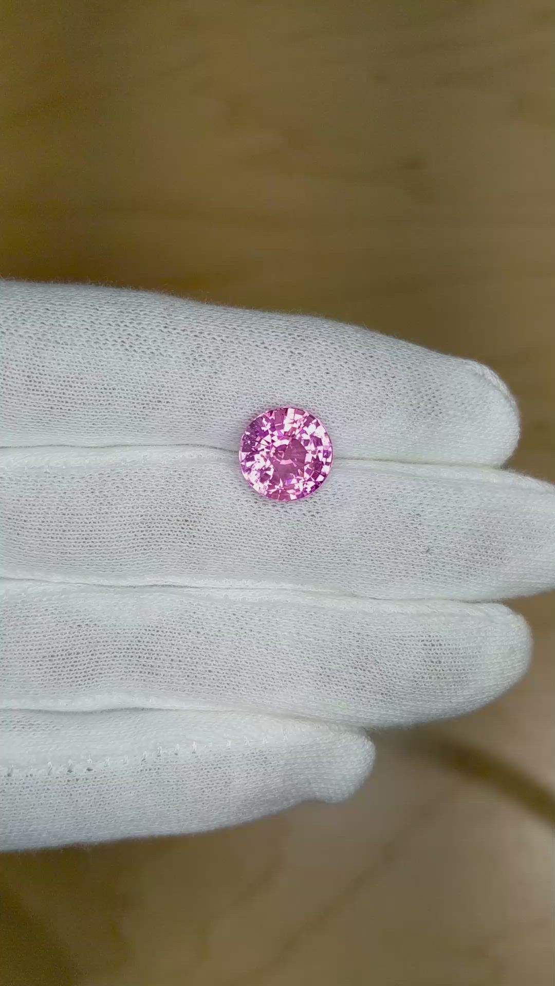 6.65 Ct. Sapphire from Ceylon (Sri Lanka) Size Video