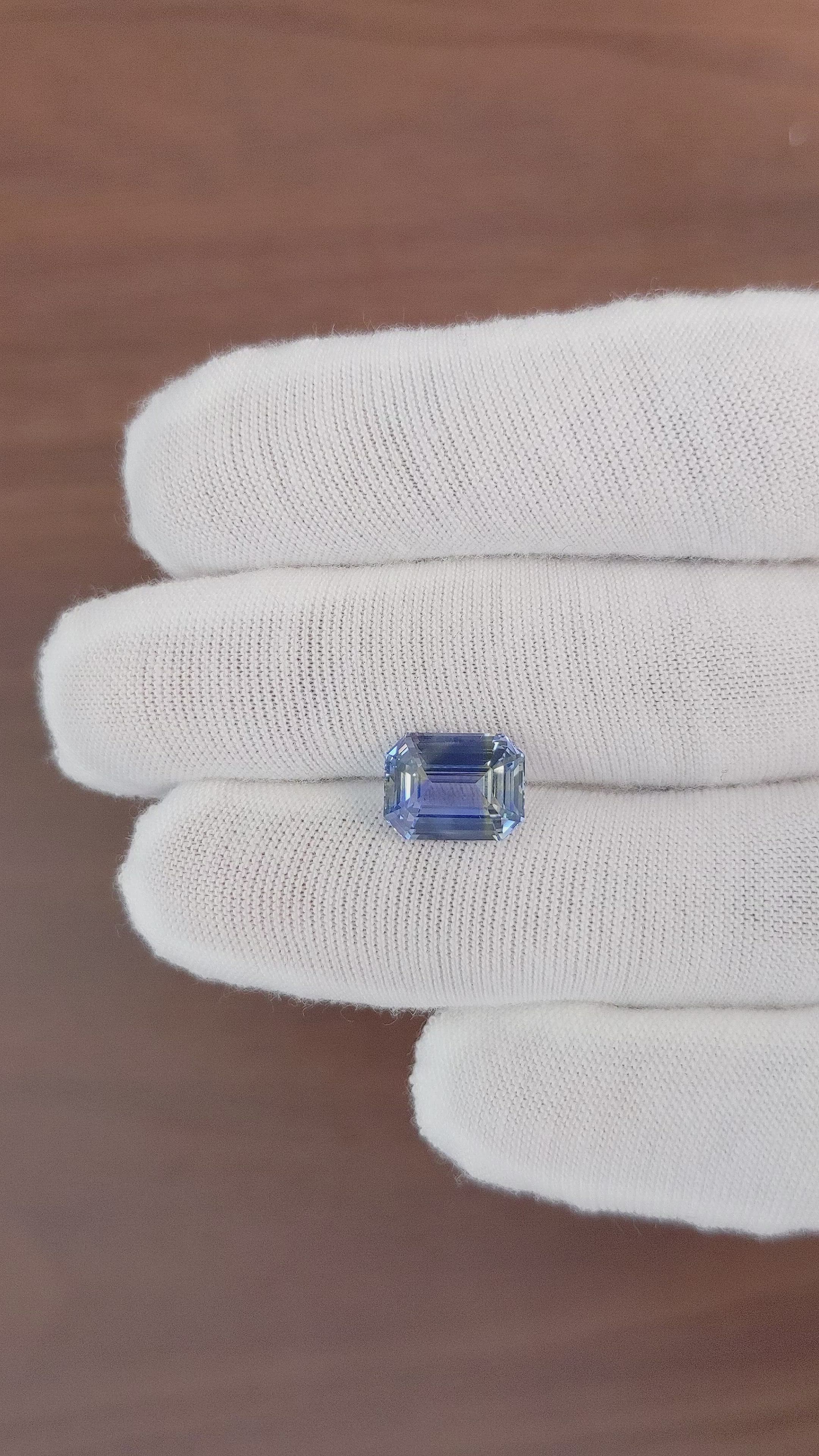 4.33 Ct. Bi Color Sapphire from Ceylon (Sri Lanka) Size Video
