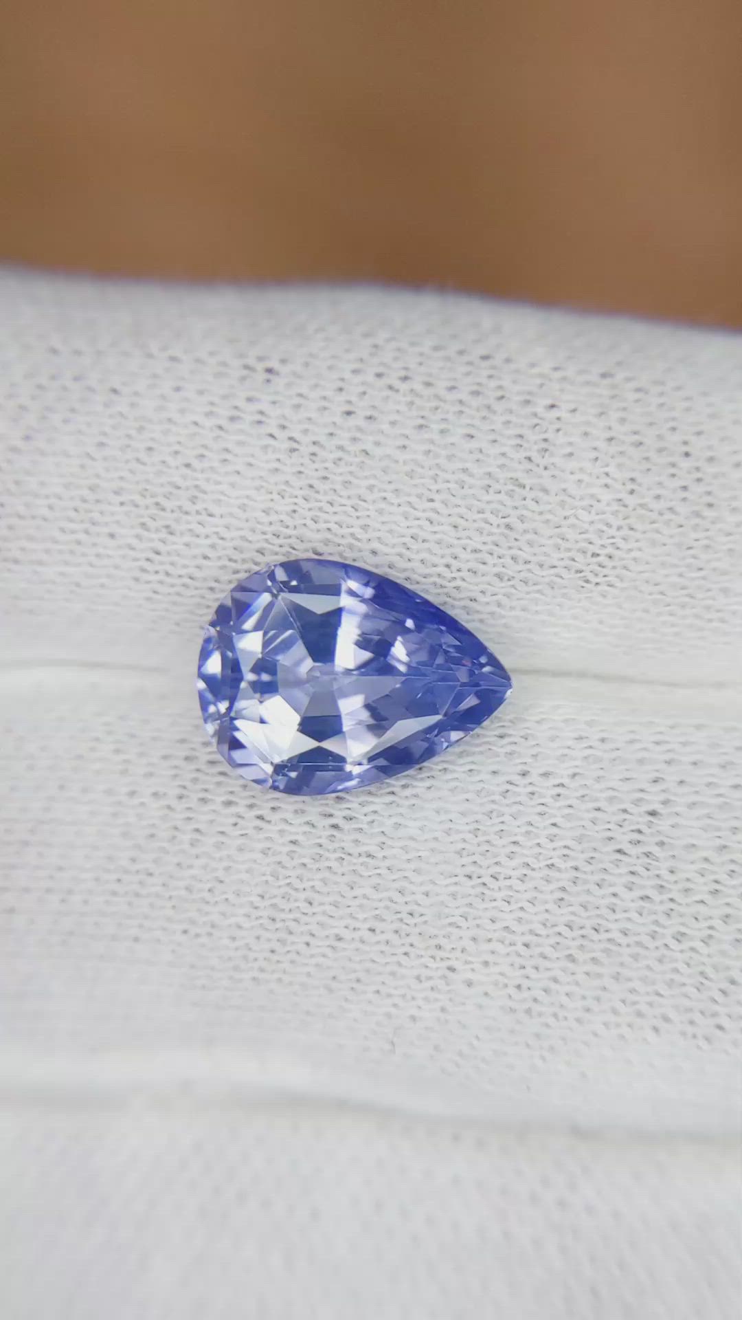 5.24 Ct. Blue Sapphire from Ceylon (Sri Lanka) Size Video
