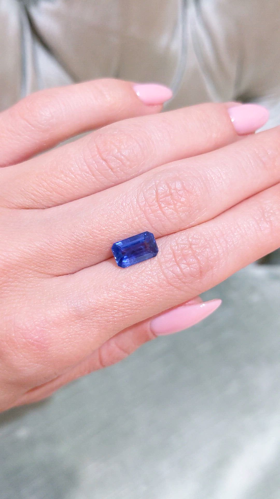 2.24 Ct. Blue Sapphire from Ceylon (Sri Lanka) Size Video