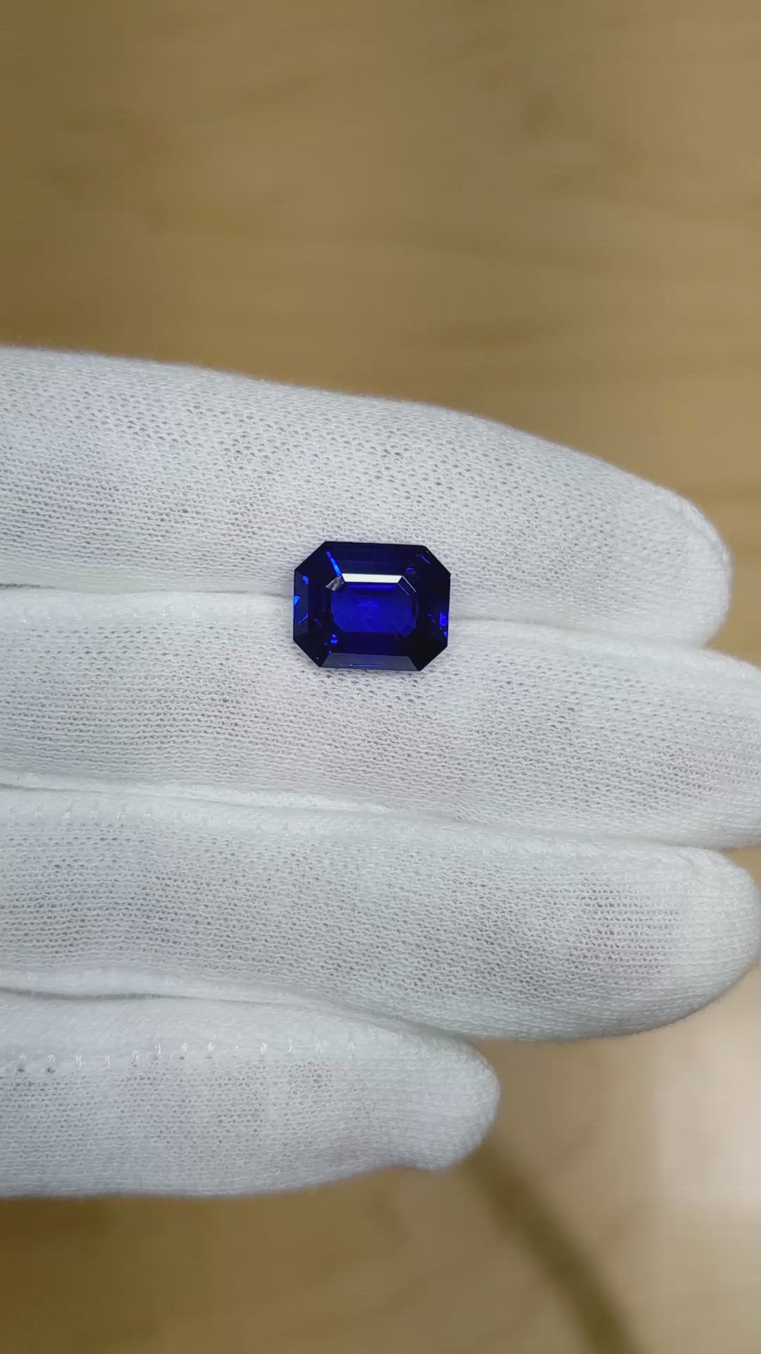8.11 Ct. Blue Sapphire from Ceylon (Sri Lanka) Size Video