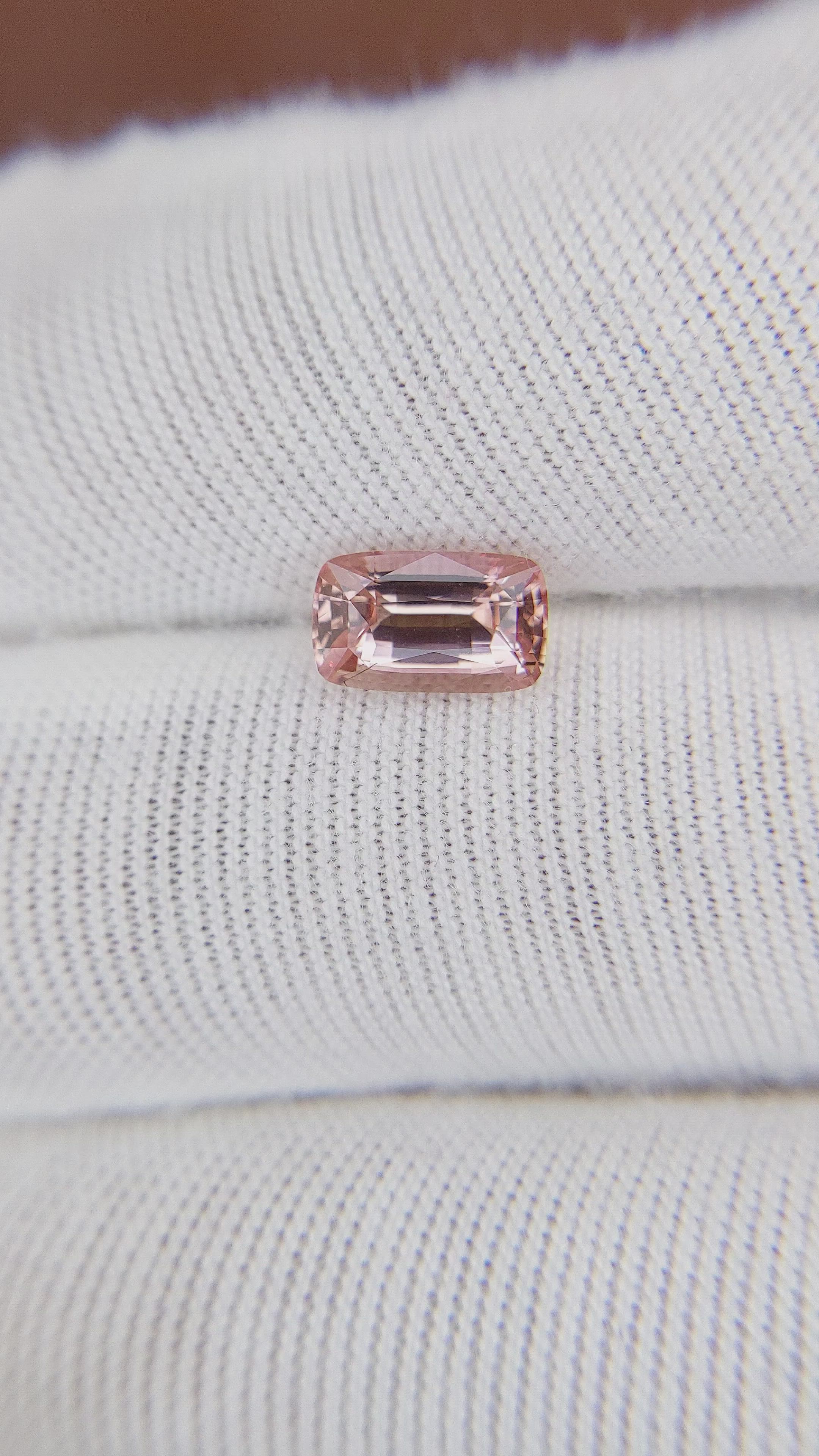 1.55 Ct. Padparadscha Sapphire from Ceylon (Sri Lanka) Size Video