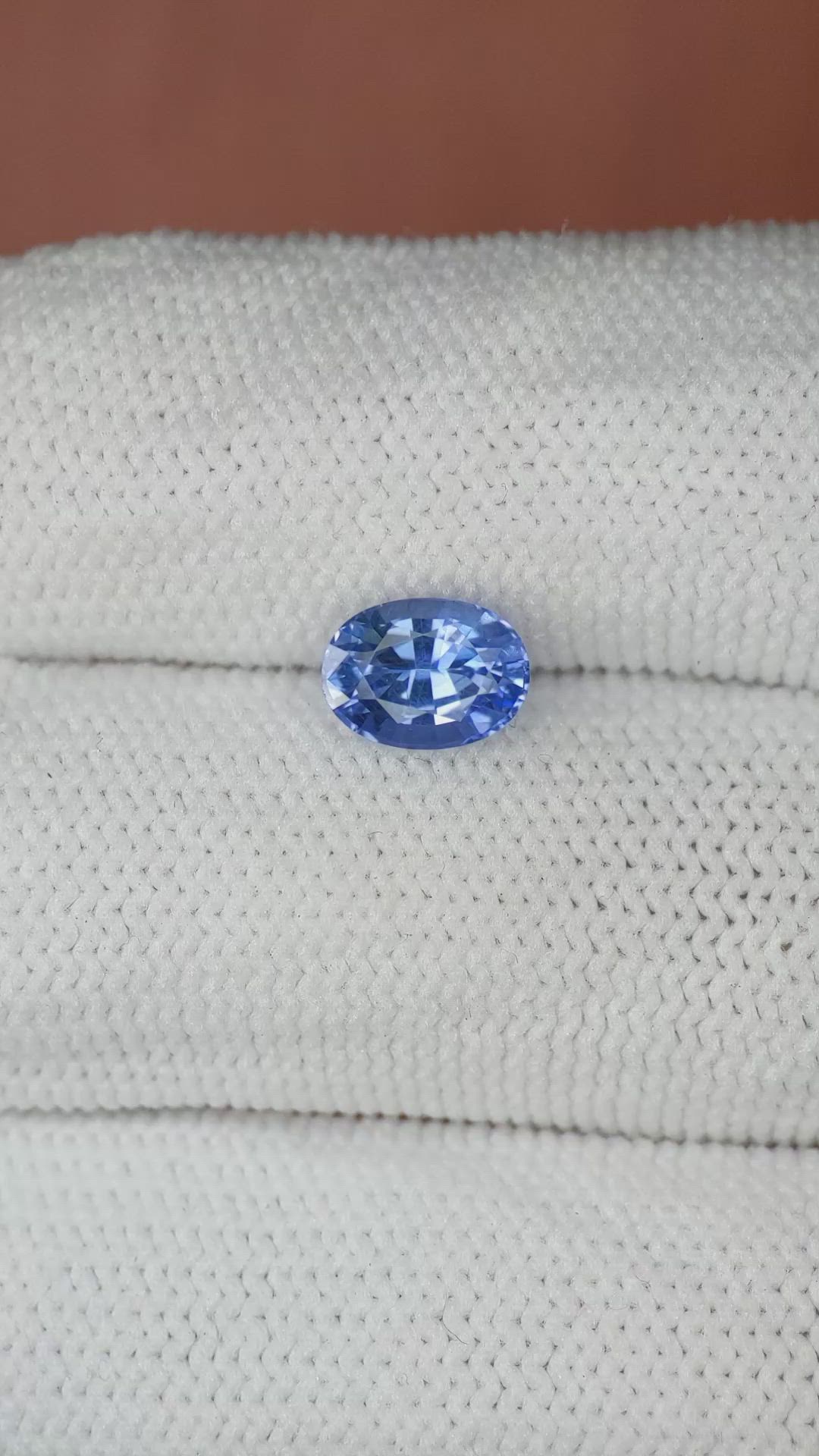 1.71 Ct. Blue Sapphire from Ceylon (Sri Lanka) Size Video