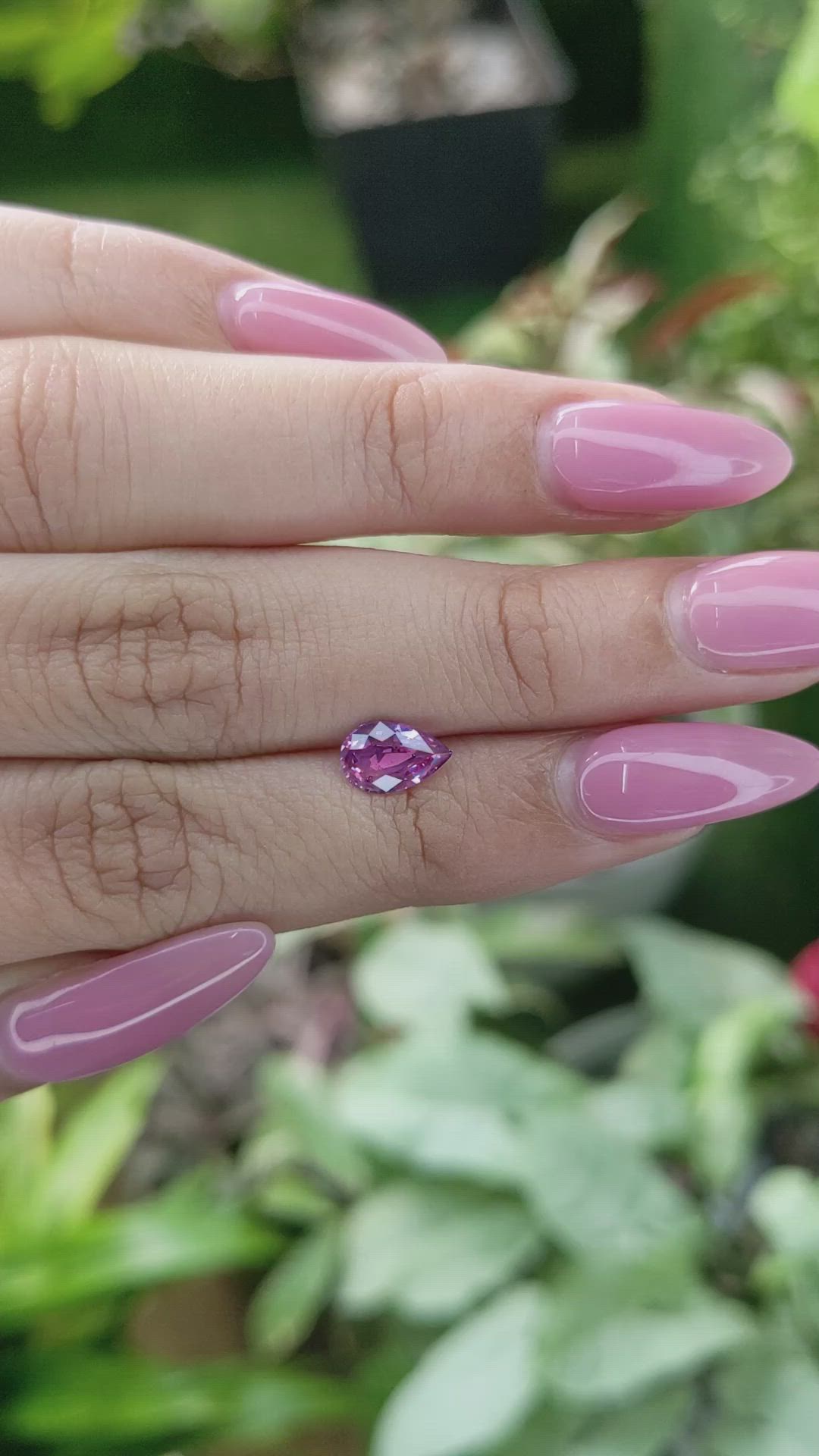 1.06 Ct. Pinkish Purple Sapphire from Ceylon (Sri Lanka) Size Video