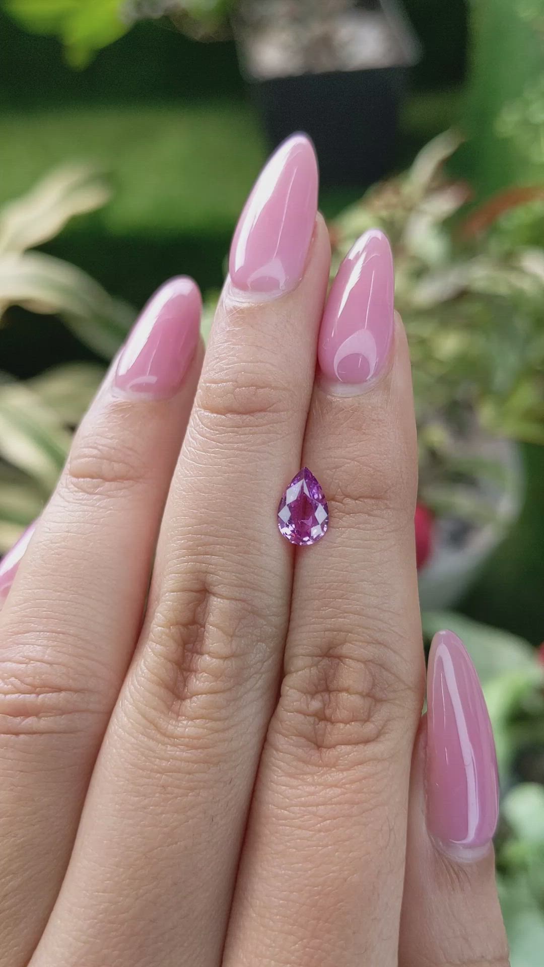 1.06 Ct. Pinkish Purple Sapphire from Ceylon (Sri Lanka) Size Video