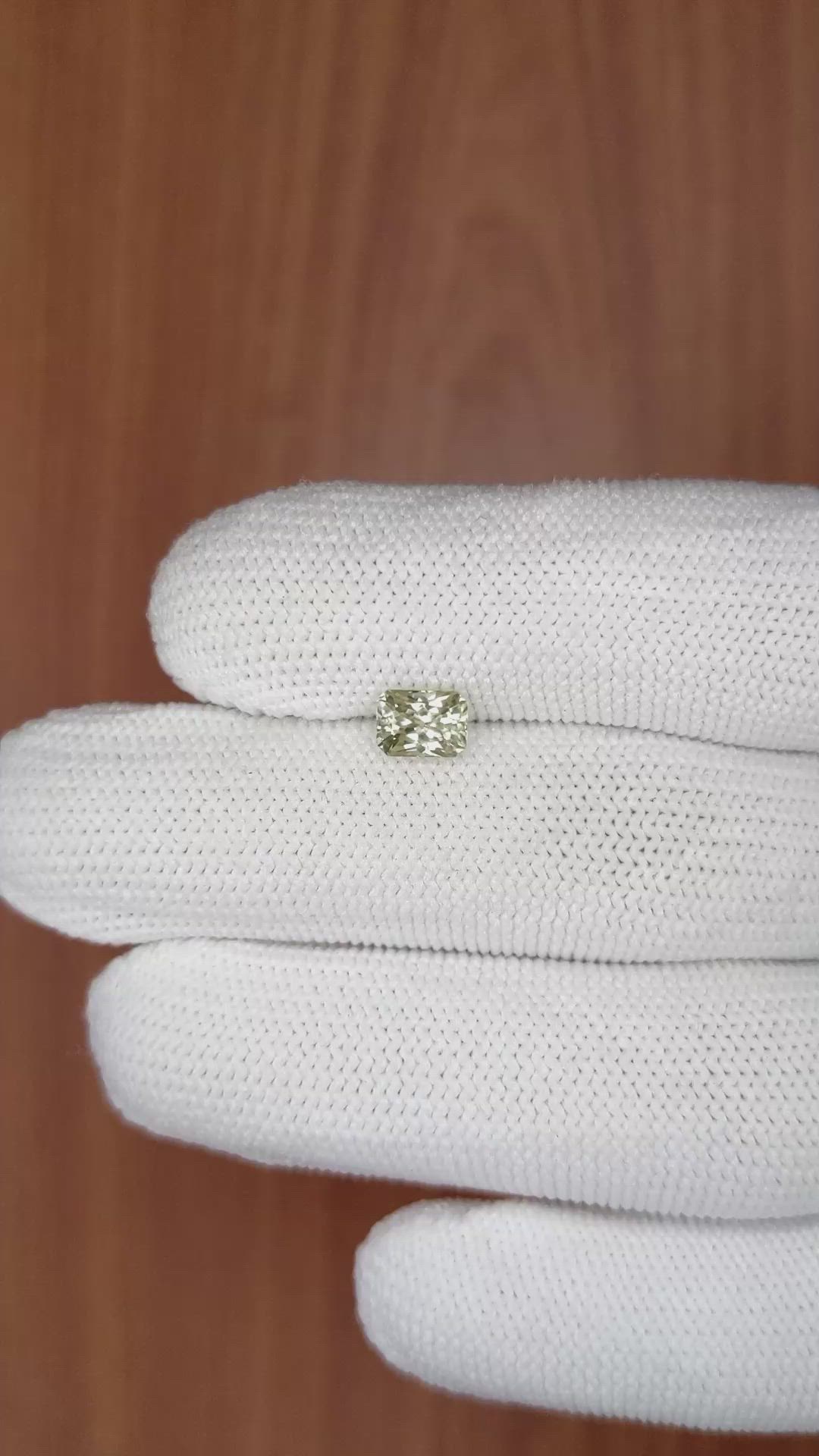 1.14 Ct. Yellowish Green Sapphire from Ceylon (Sri Lanka) Size Video