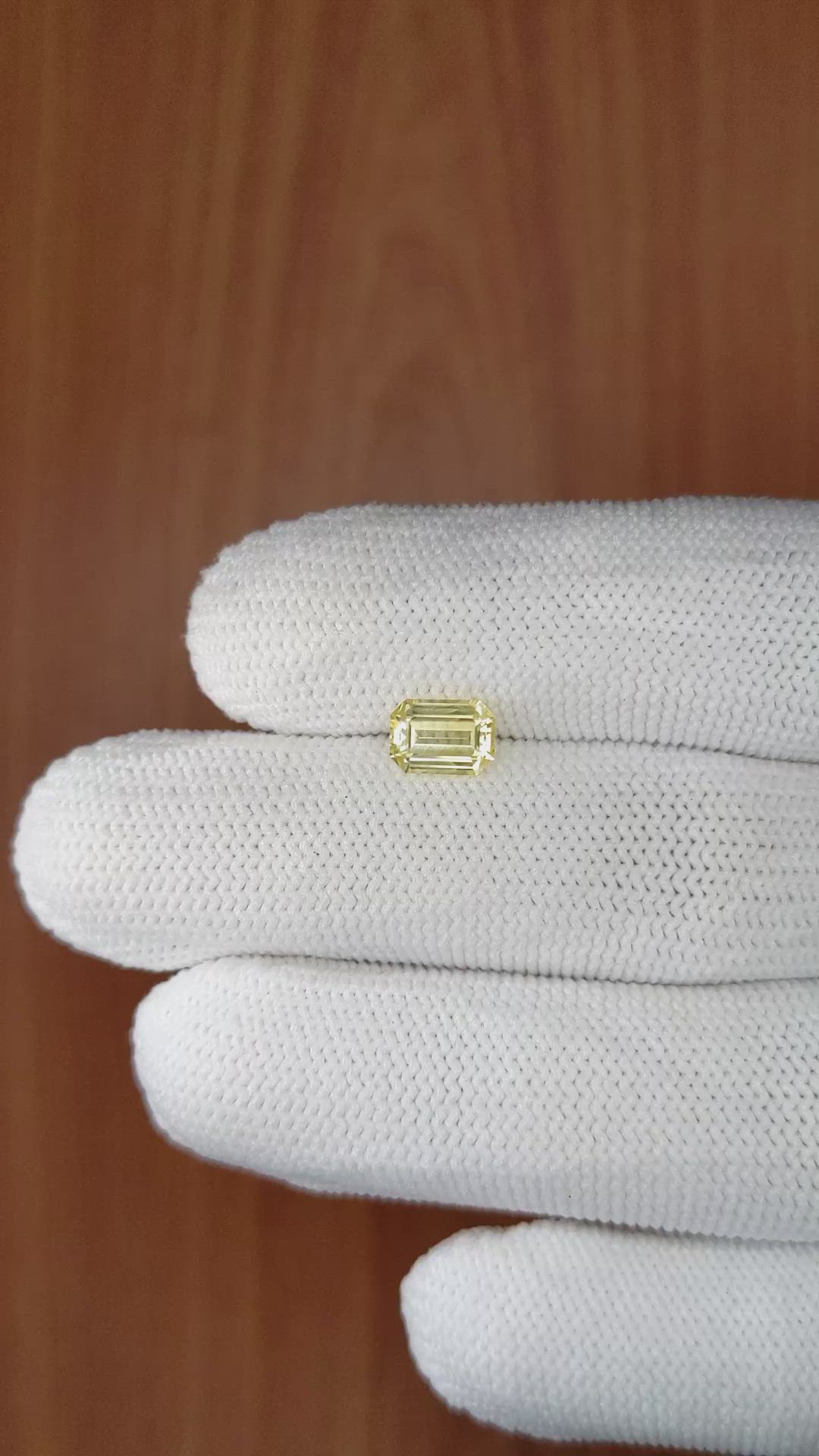 1.26 Ct. Yellow Sapphire from Ceylon (Sri Lanka) Size Video
