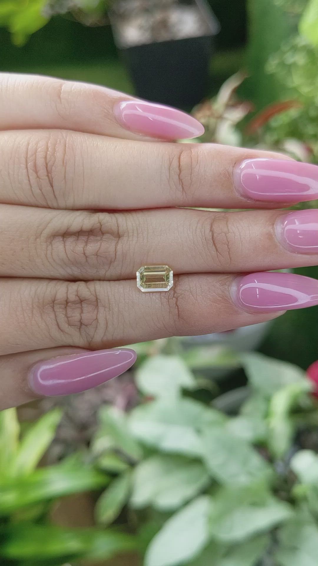 1.26 Ct. Yellow Sapphire from Ceylon (Sri Lanka) Size Video