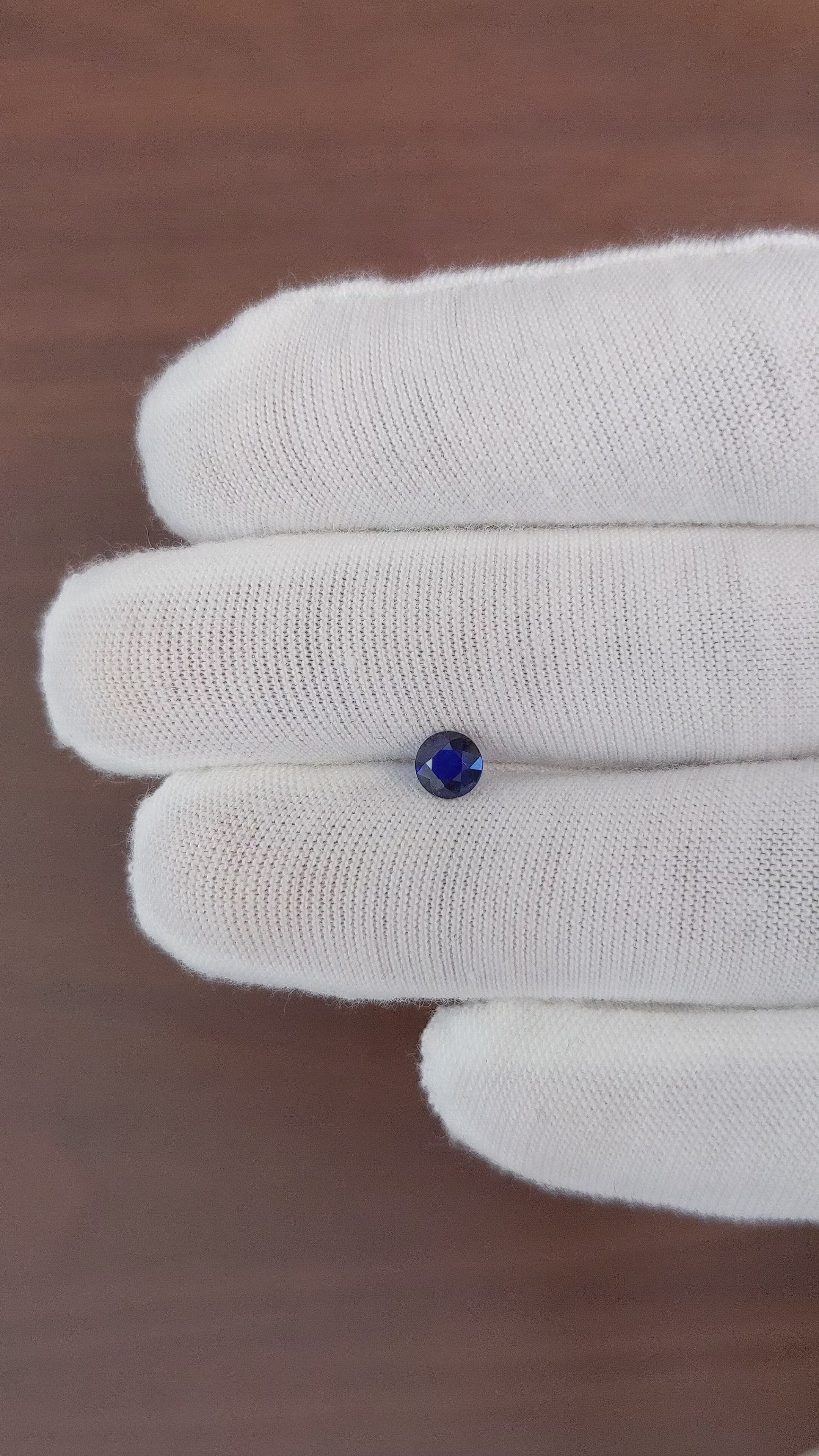 0.47 Ct. Blue Sapphire from Ceylon (Sri Lanka) Size Video