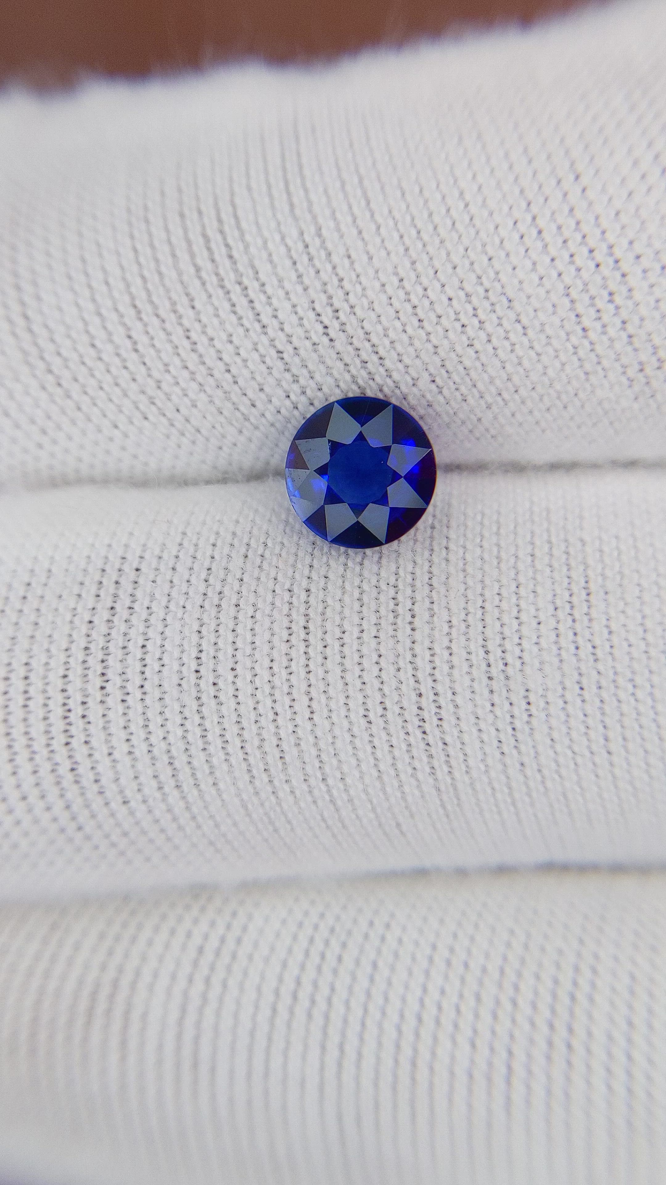 1.18 Ct. Blue Sapphire from Ceylon (Sri Lanka) Size Video