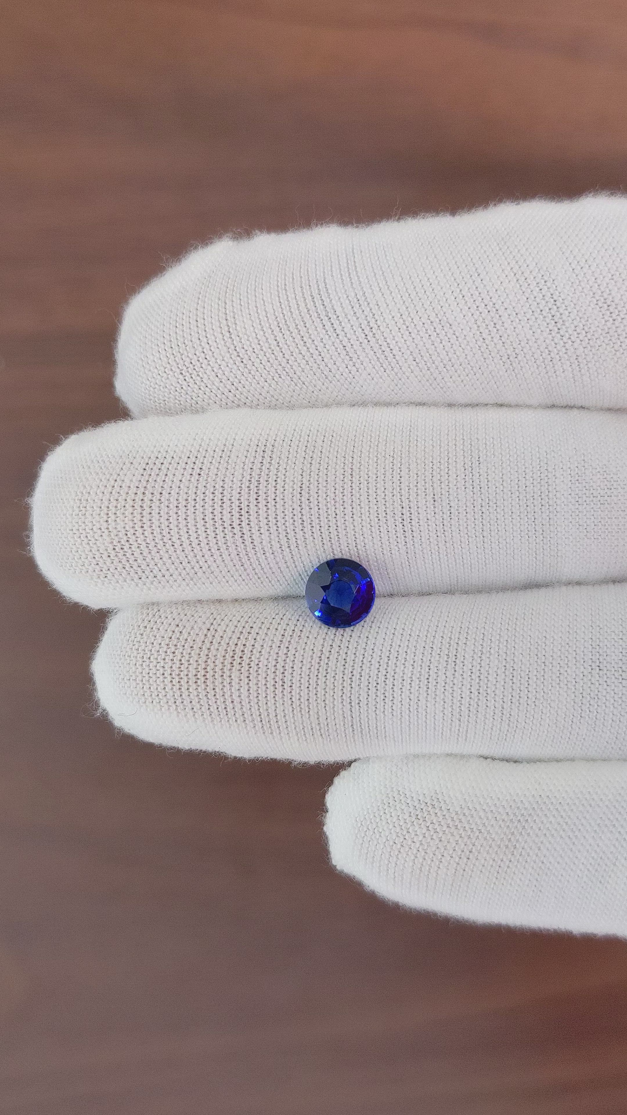 1.18 Ct. Blue Sapphire from Ceylon (Sri Lanka) Size Video