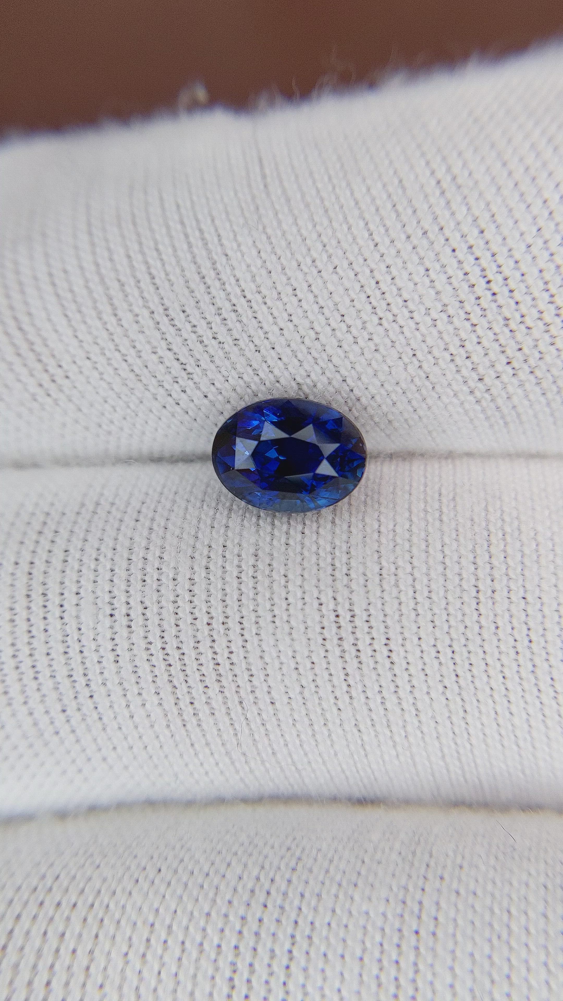 1.77 Ct. Blue Sapphire from Ceylon (Sri Lanka) Size Video