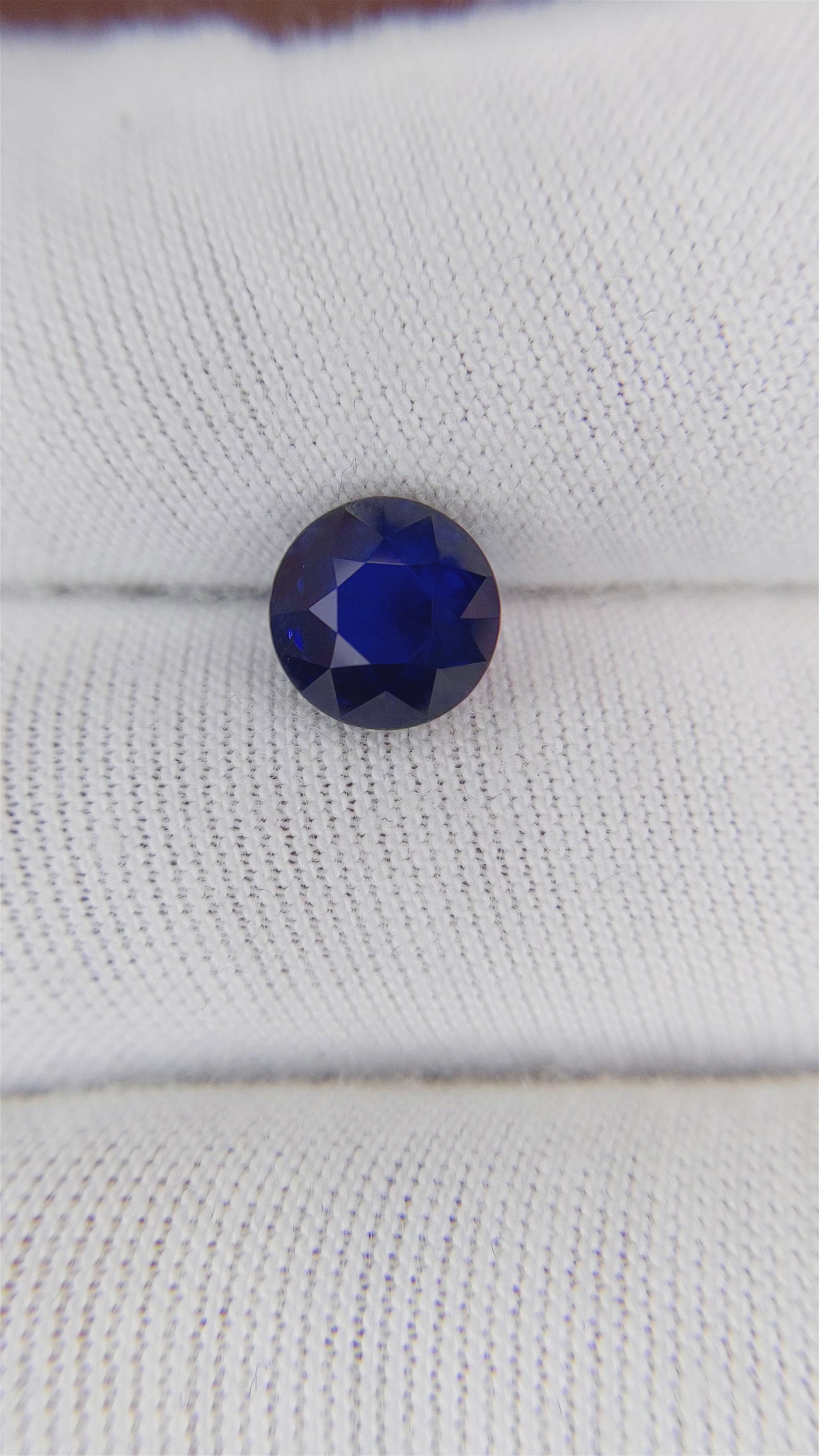2.37 Ct. Blue Sapphire from Ceylon (Sri Lanka) Size Video