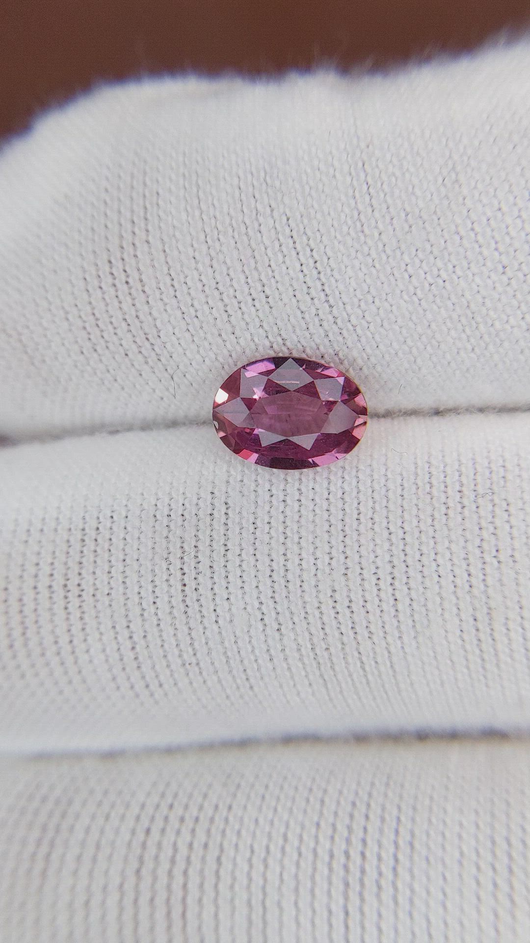 1.21 Ct. Pink Sapphire from Ceylon (Sri Lanka) Size Video