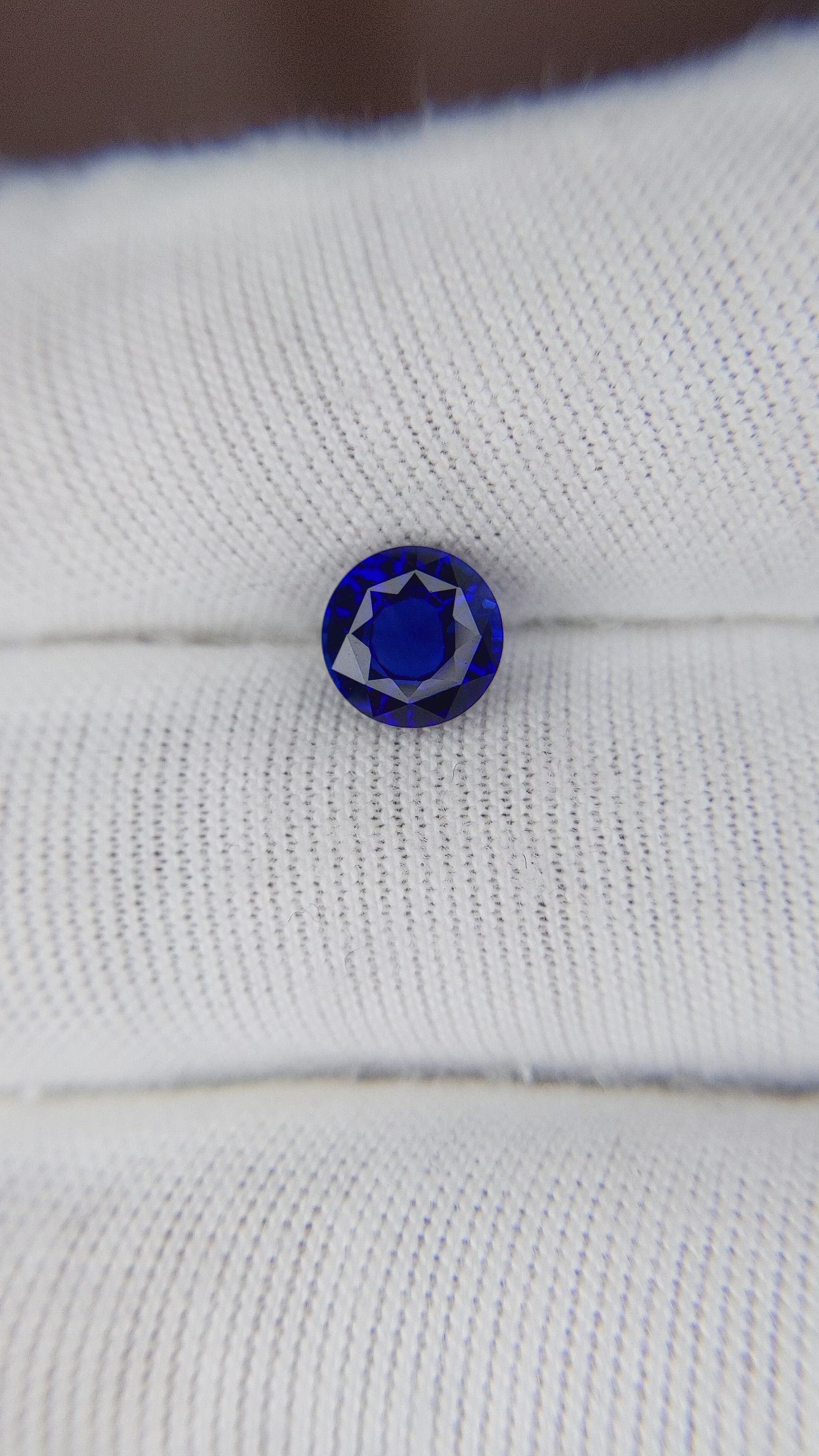 1.51 Ct. Blue Sapphire from Ceylon (Sri Lanka) Size Video