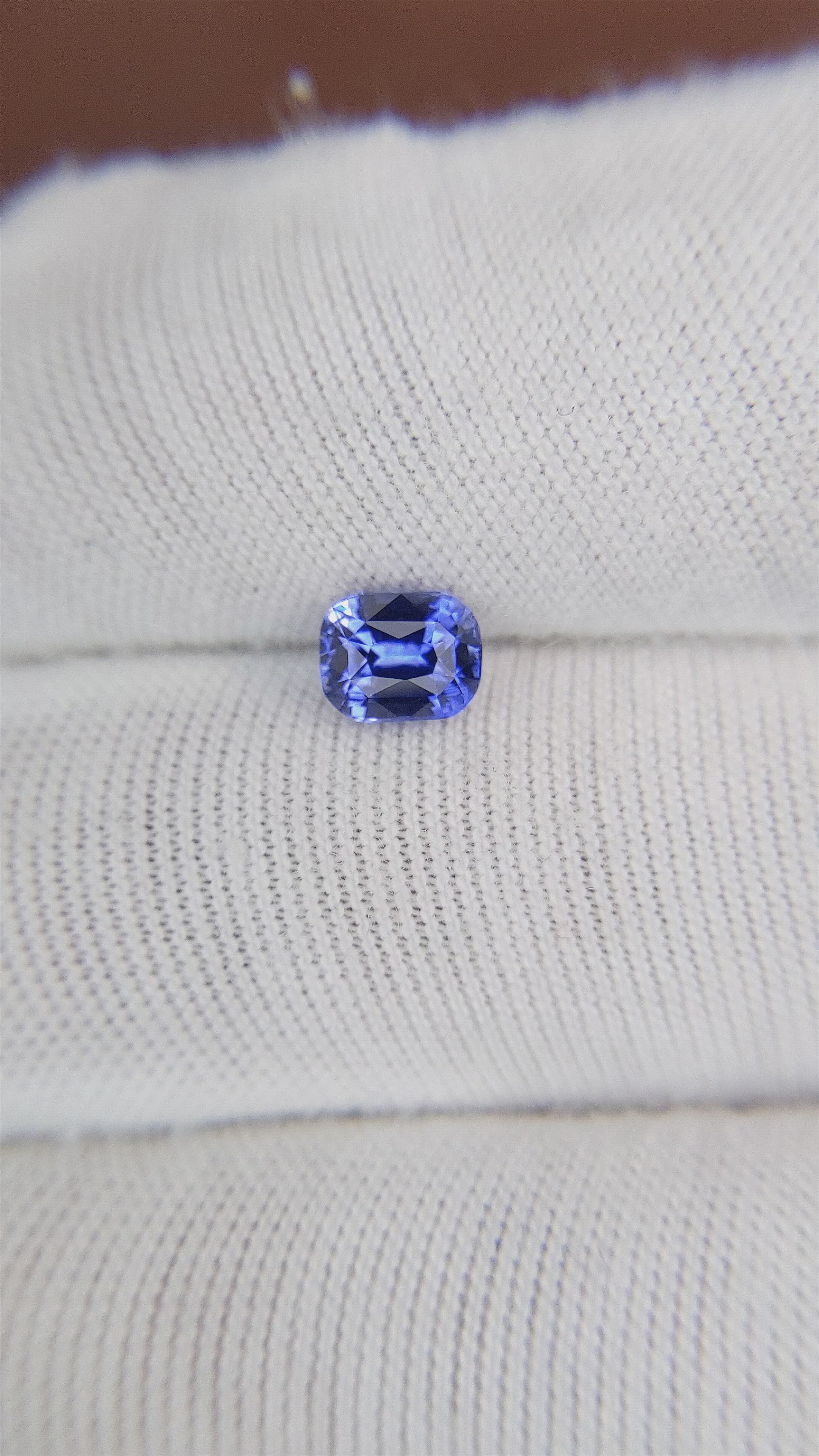 1.04 Ct. Sapphire from Ceylon (Sri Lanka) Size Video