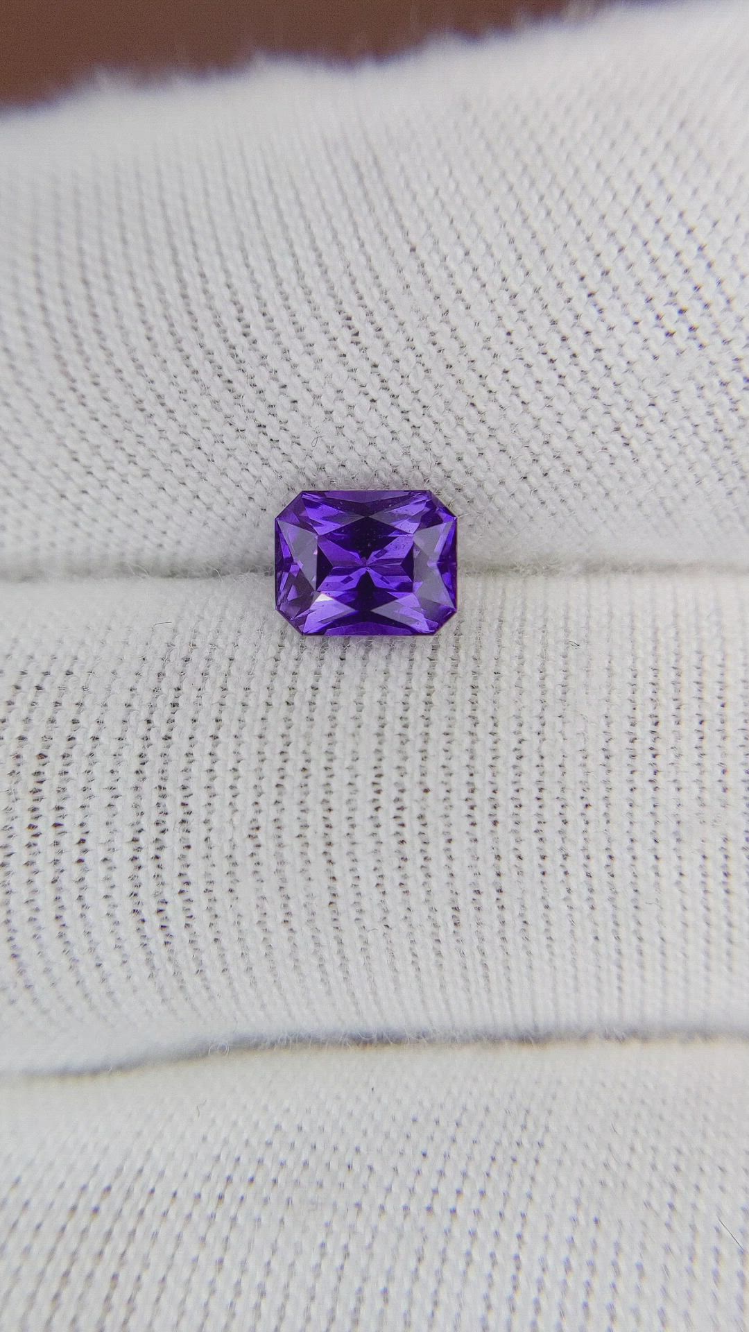 1.09 Ct. Color Change Sapphire from Ceylon (Sri Lanka) Size Video