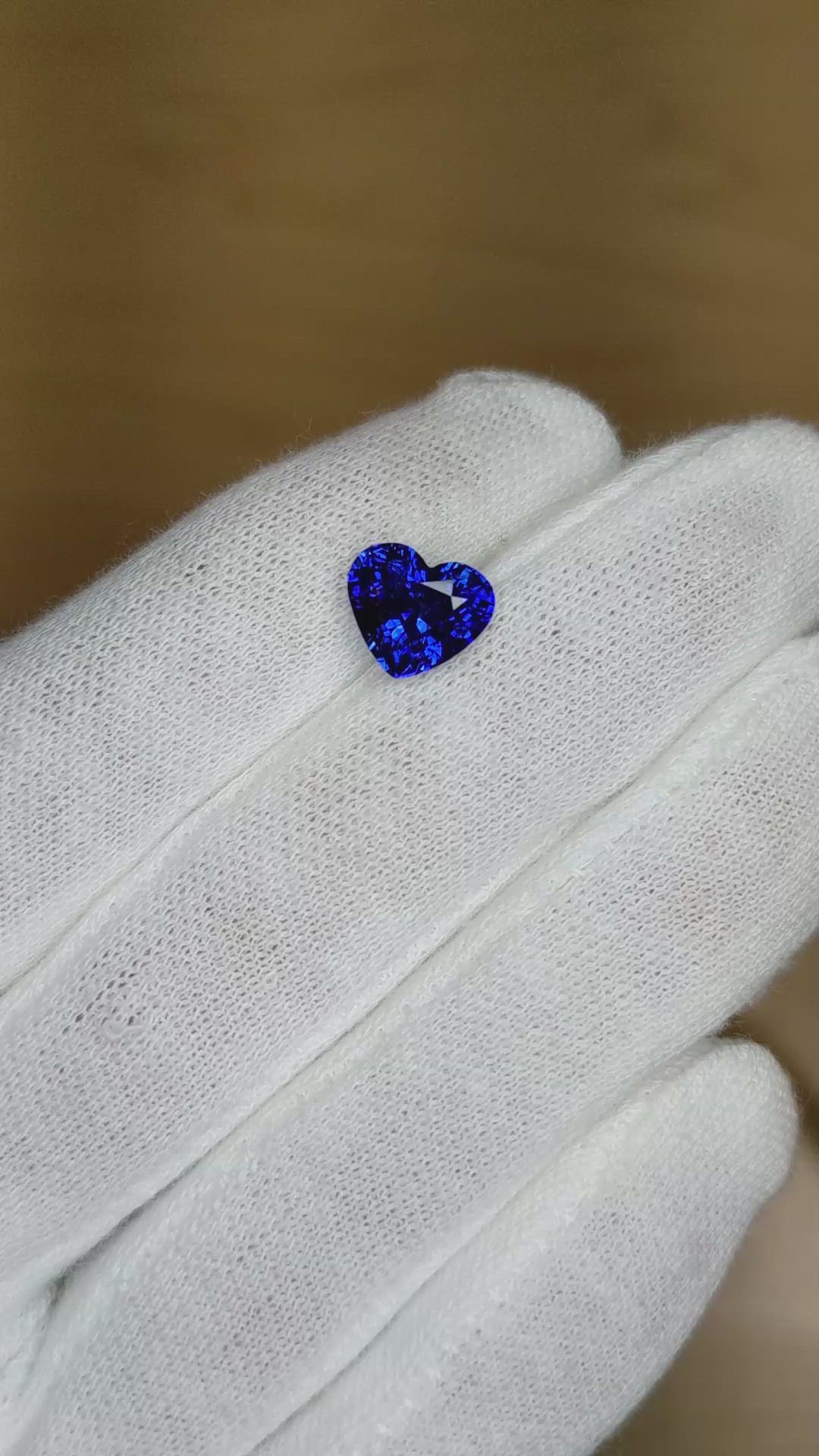 2.94 Ct. Blue Sapphire from Ceylon (Sri Lanka) Size Video