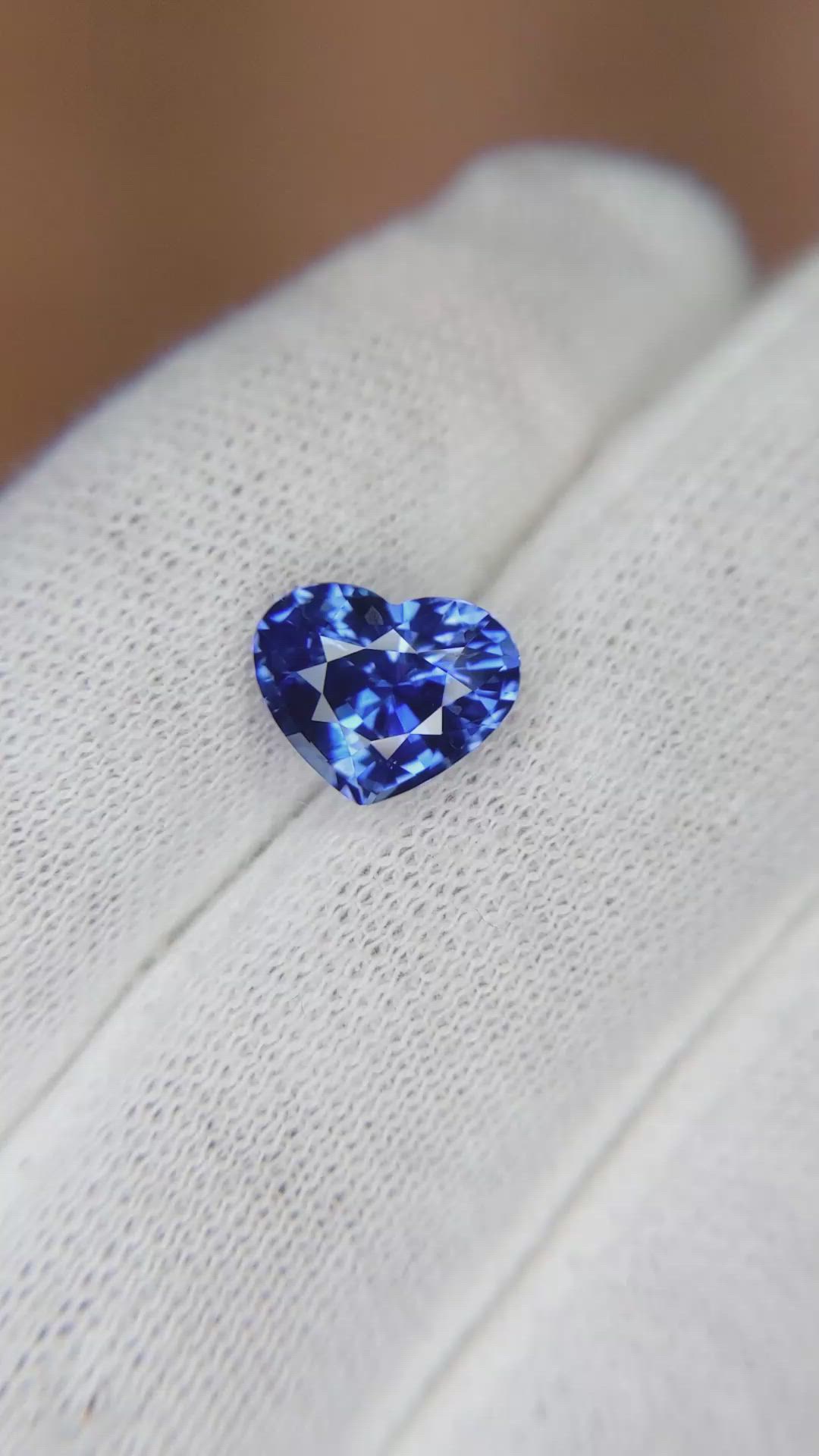 3.19 Ct. Blue Sapphire from Ceylon (Sri Lanka) Size Video