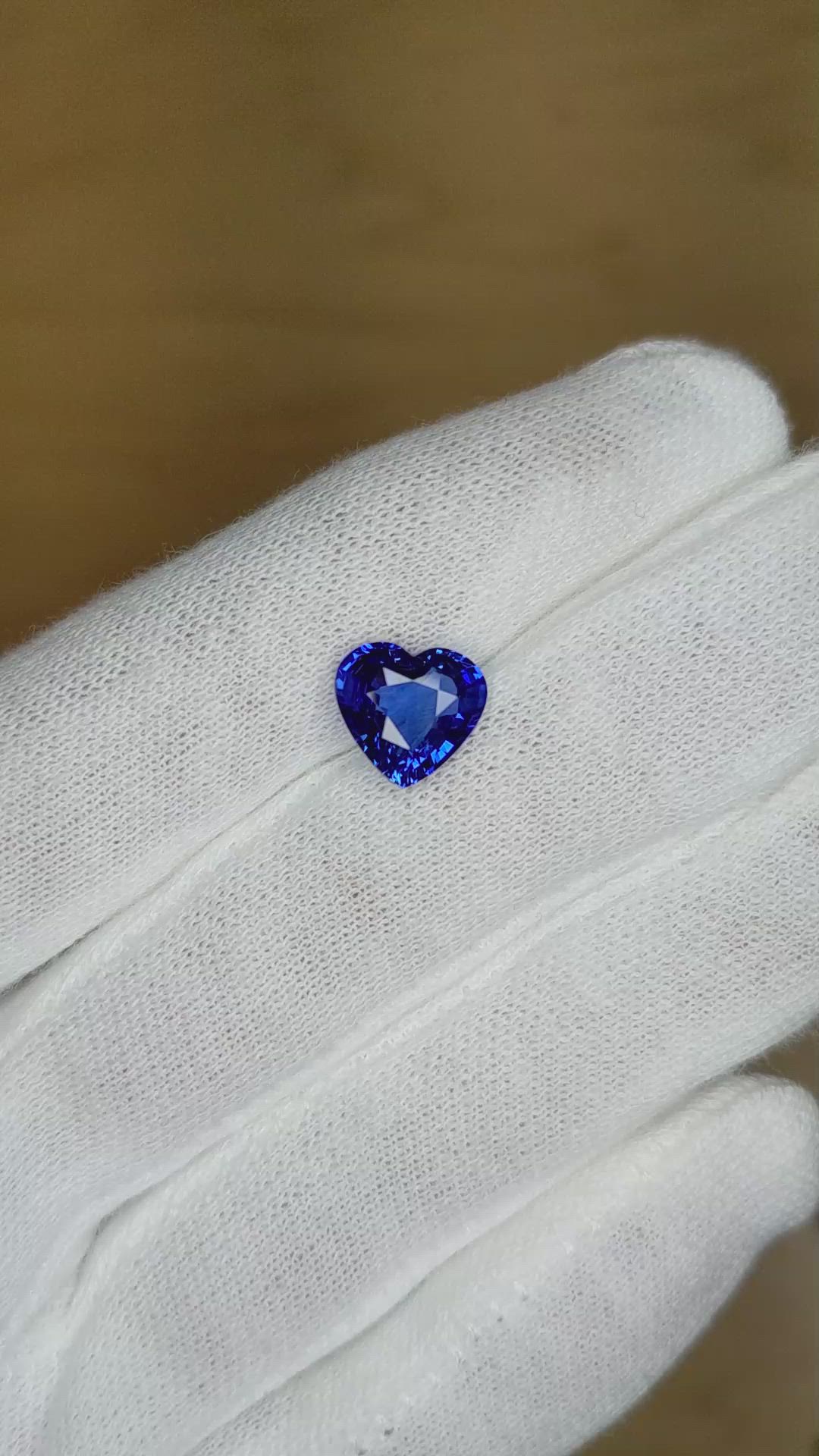 3.03 Ct. Blue Sapphire from Ceylon (Sri Lanka) Size Video