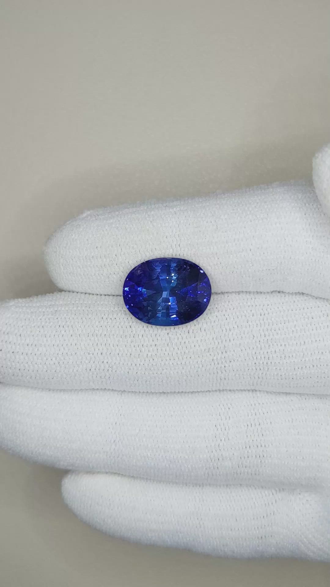 10.79 Ct. Blue Sapphire from Ceylon (Sri Lanka) Size Video
