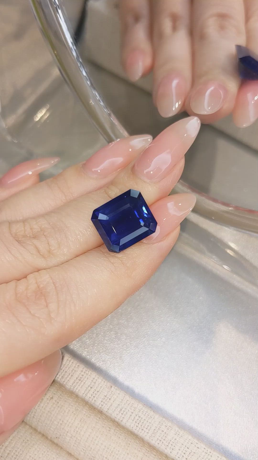 11.86 Ct. Blue Sapphire from Ceylon (Sri Lanka) Size Video