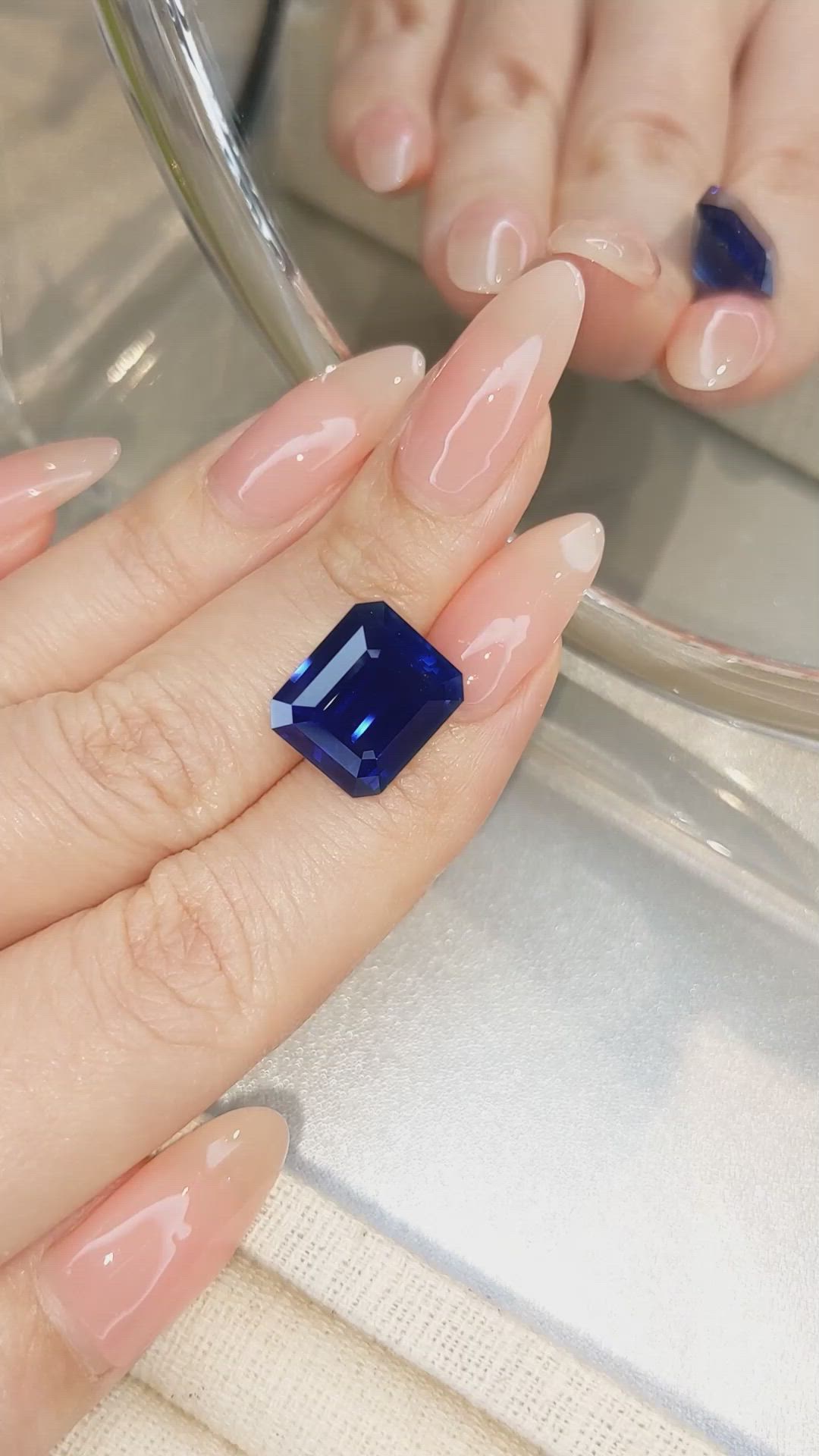 11.86 Ct. Blue Sapphire from Ceylon (Sri Lanka) Size Video