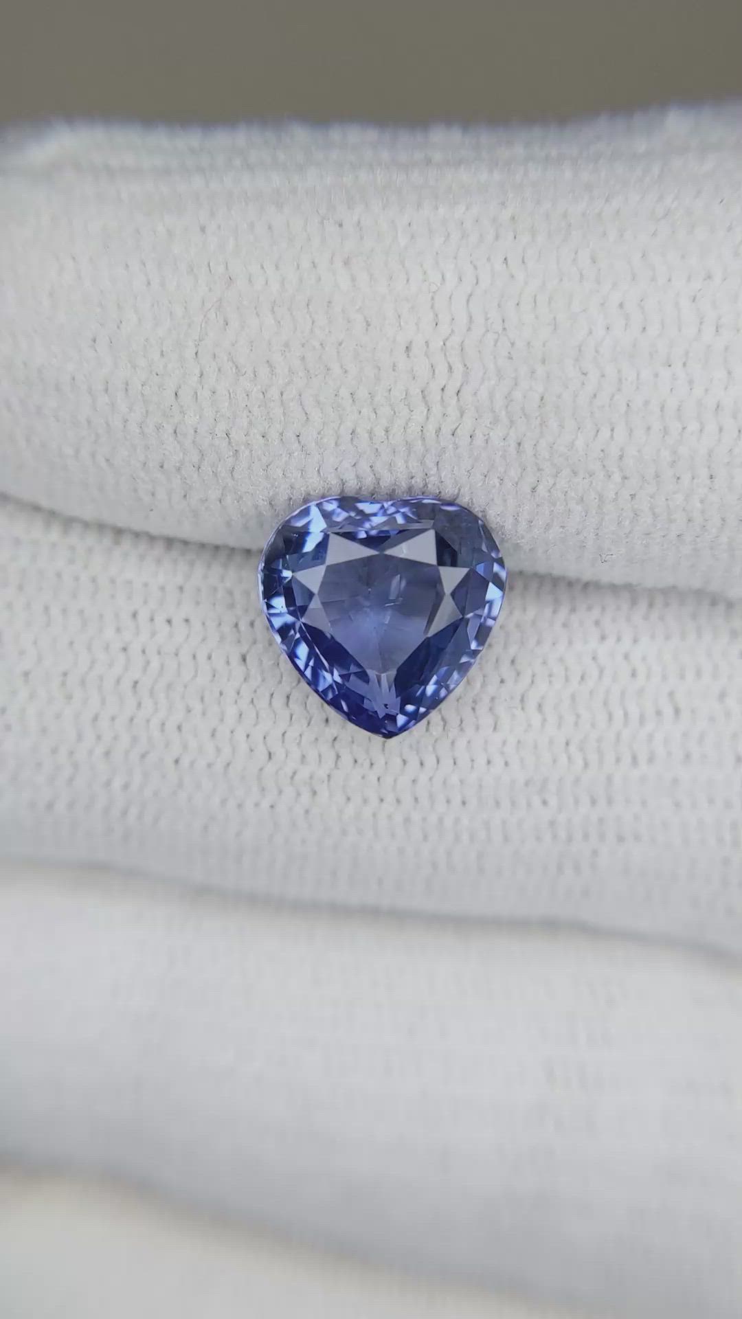 4.24 Ct. Blue Sapphire from Ceylon (Sri Lanka) Size Video