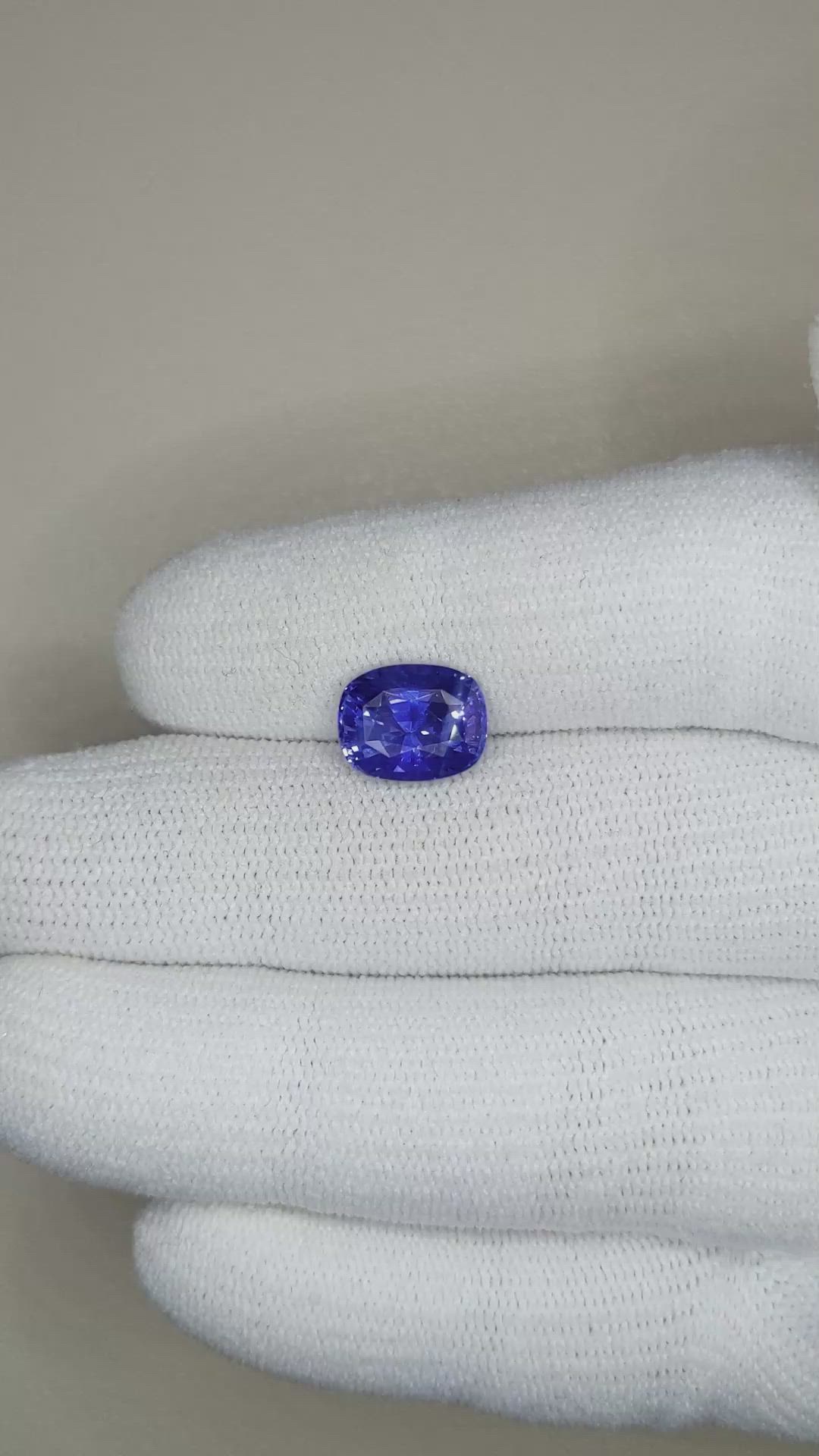 3.96 Ct. Blue Sapphire from Ceylon (Sri Lanka) Size Video