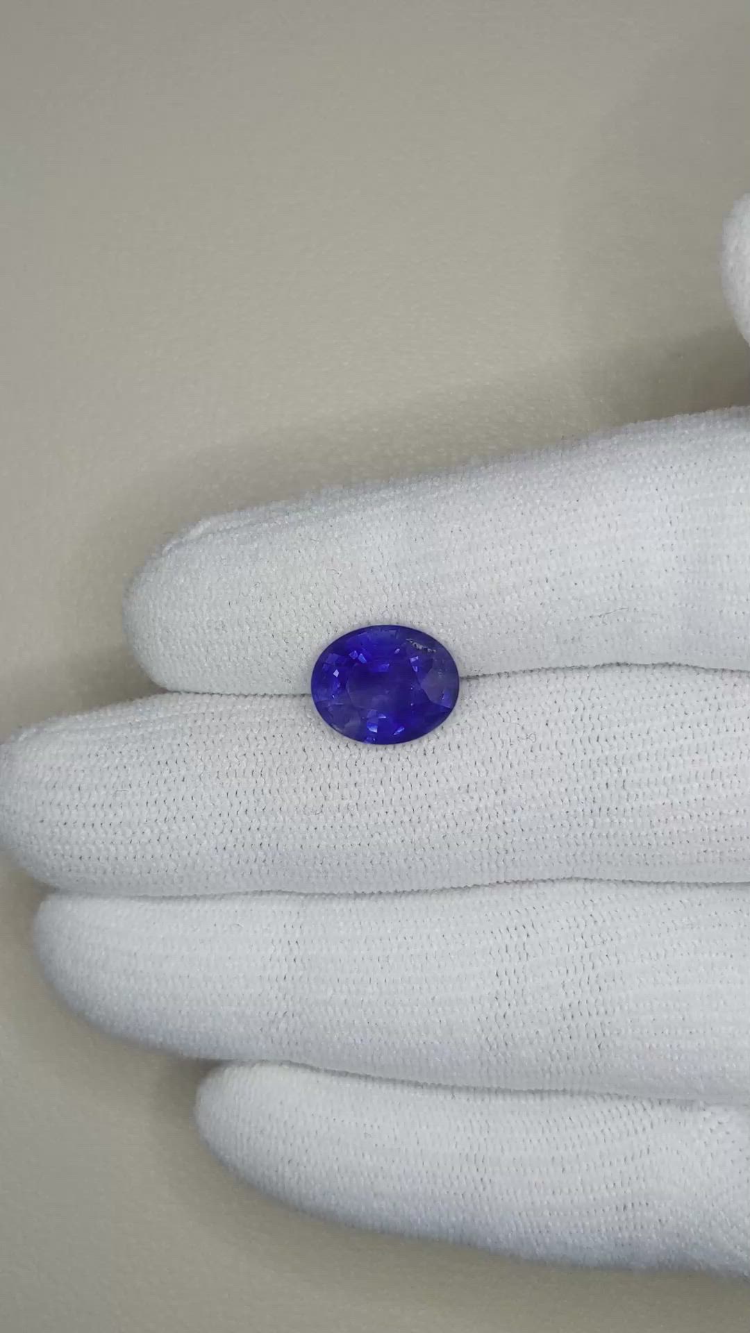 5.31 Ct. Blue Sapphire from Ceylon (Sri Lanka) Size Video