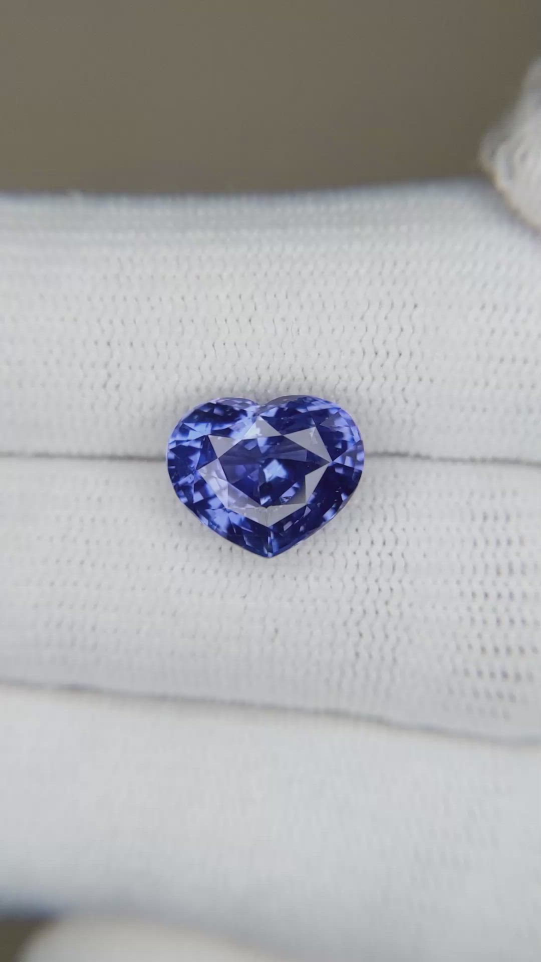 4.55 Ct. Blue Sapphire from Ceylon (Sri Lanka) Size Video