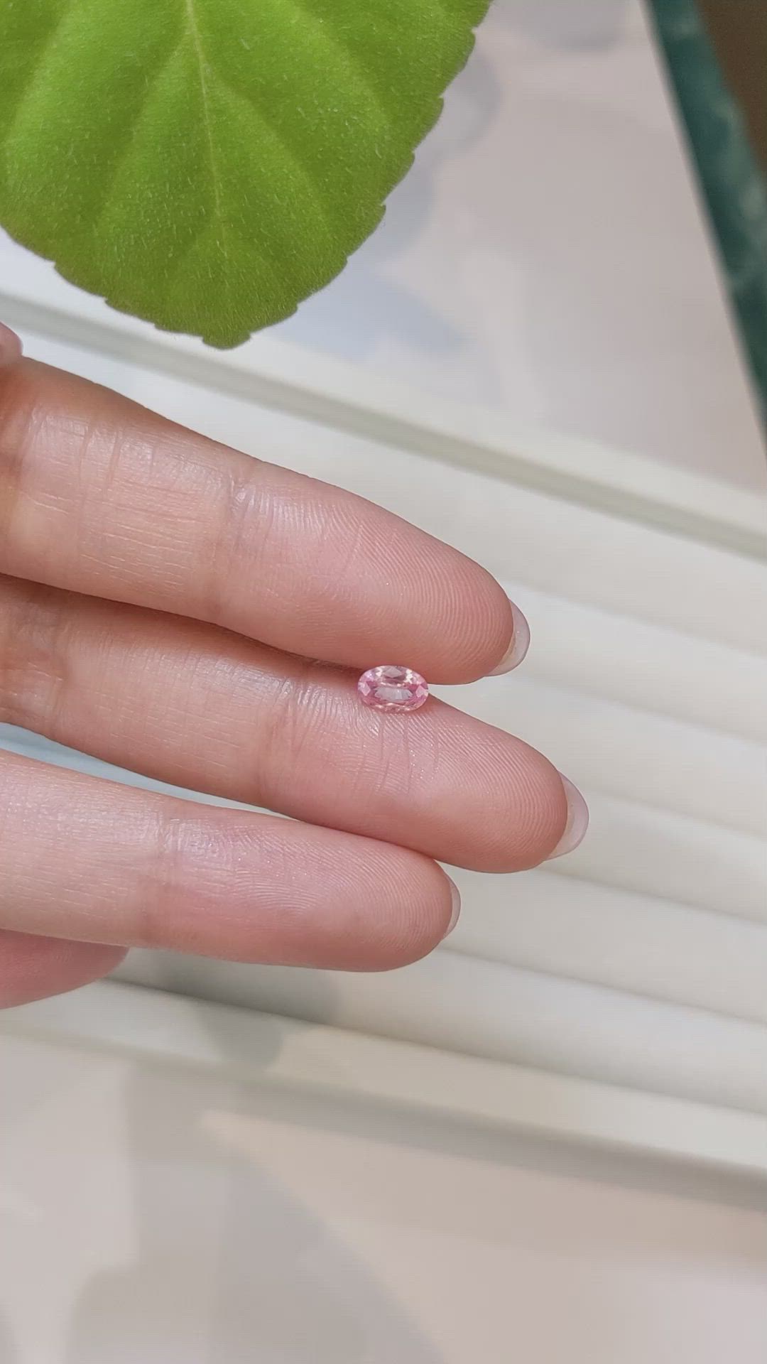 0.40 Ct. Padparadscha Sapphire from Ceylon (Sri Lanka) Size Video