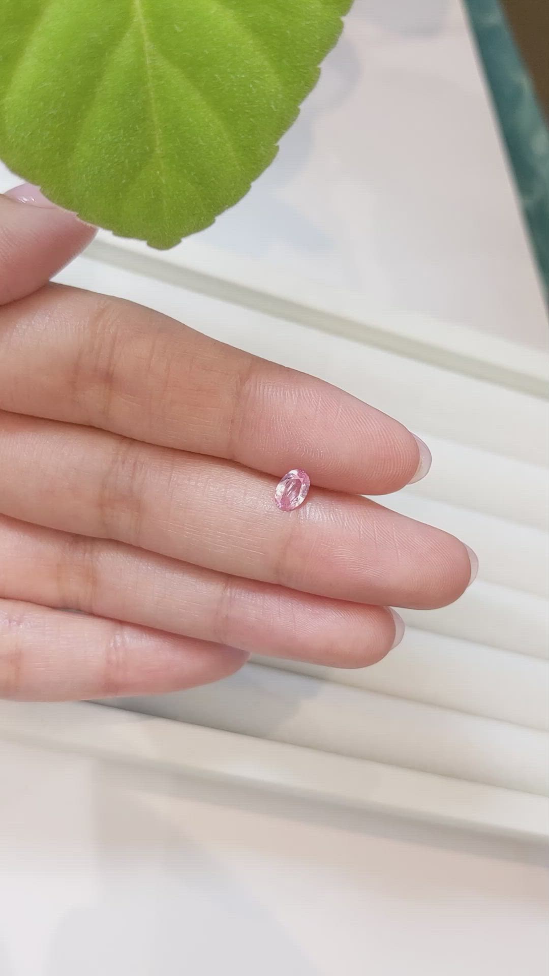 0.40 Ct. Padparadscha Sapphire from Ceylon (Sri Lanka) Size Video