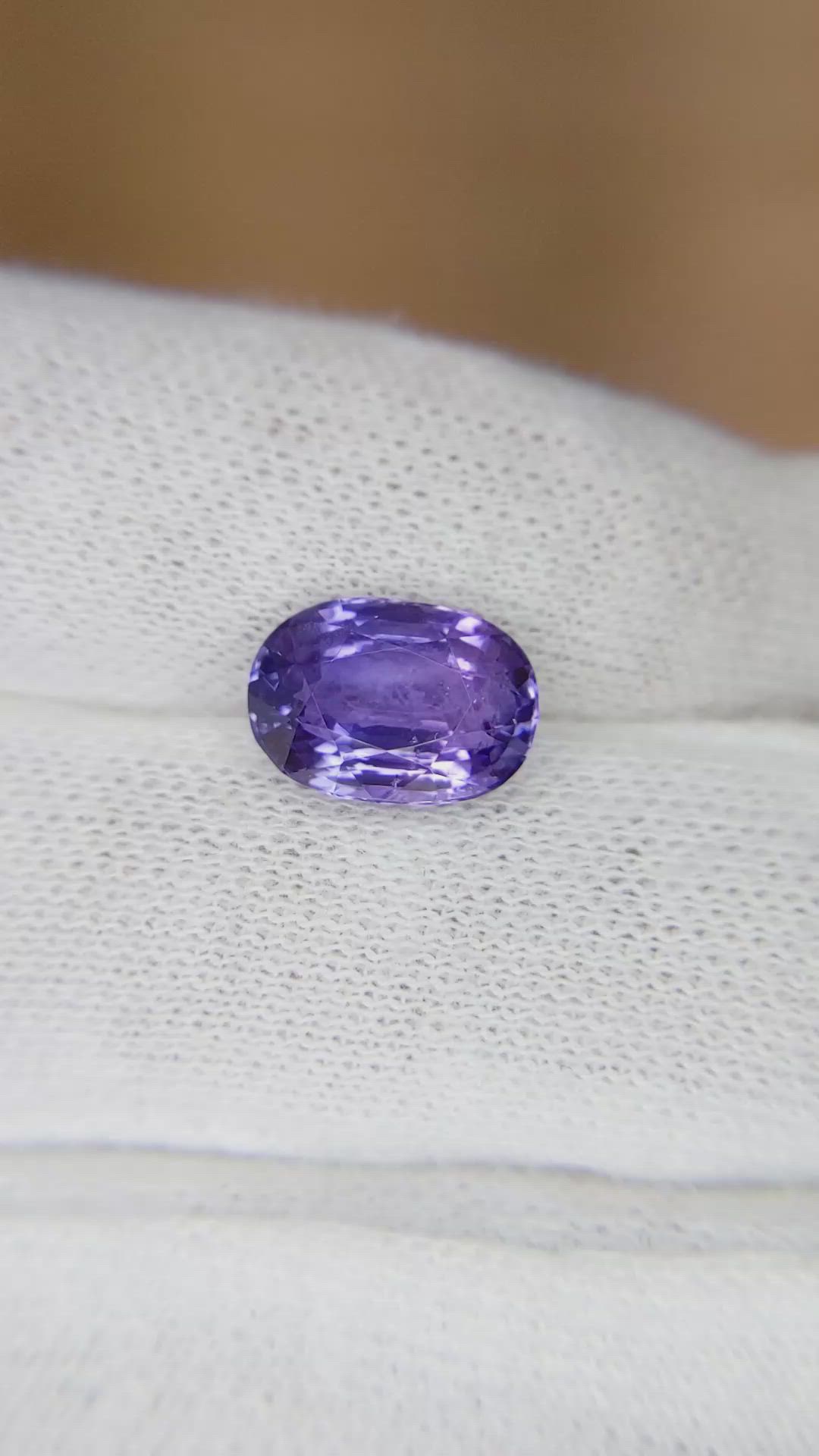 4.03 Ct. Color Change Sapphire from Ceylon (Sri Lanka) Size Video