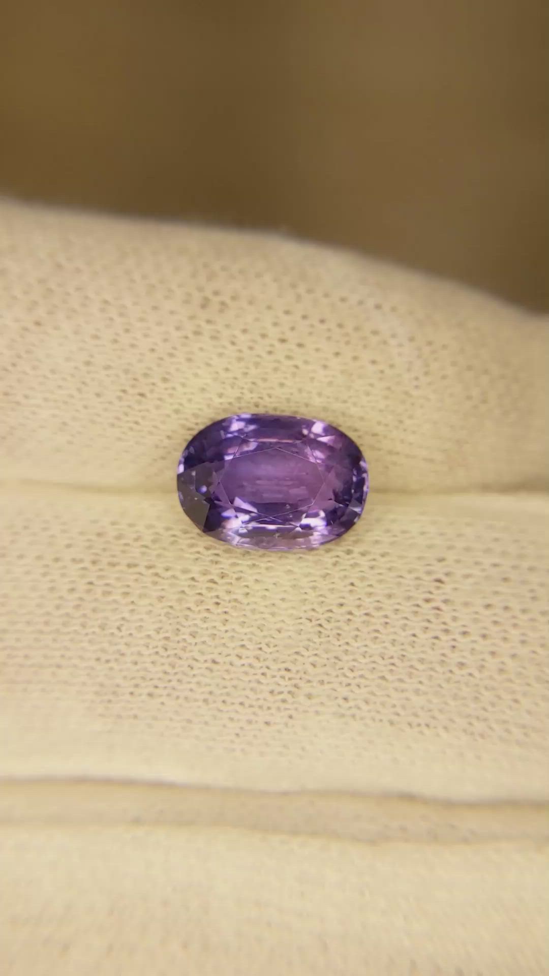 4.03 Ct. Color Change Sapphire from Ceylon (Sri Lanka) Size Video