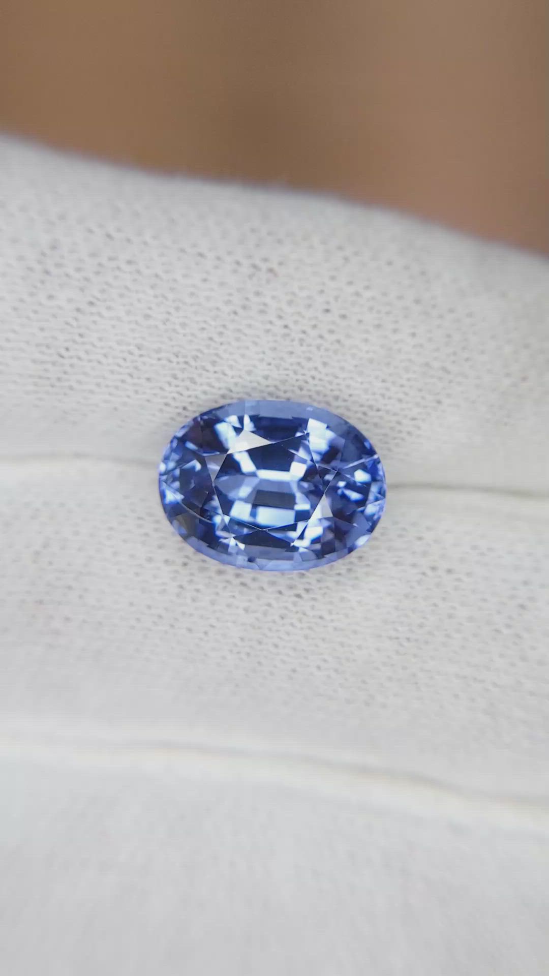 6.70 Ct. Blue Sapphire from Ceylon (Sri Lanka) Size Video