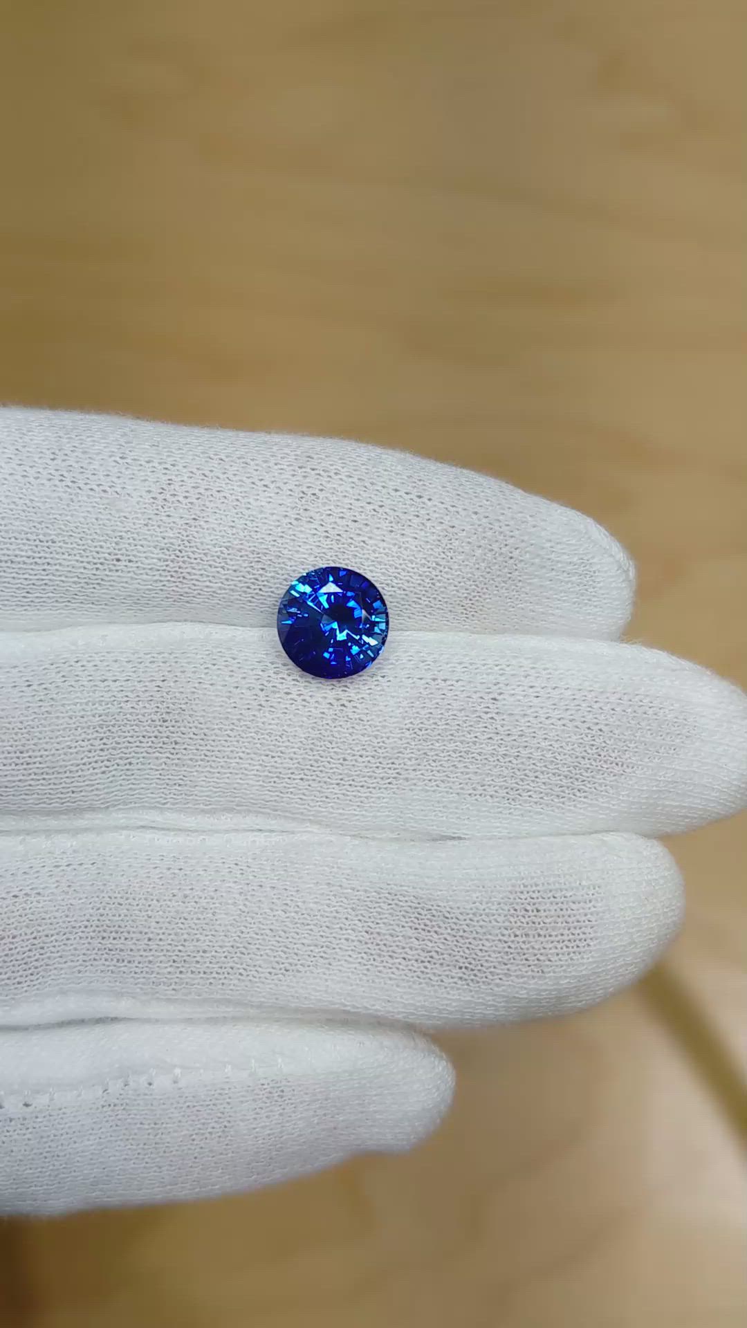 4.03 Ct. Blue Sapphire from Ceylon (Sri Lanka) Size Video