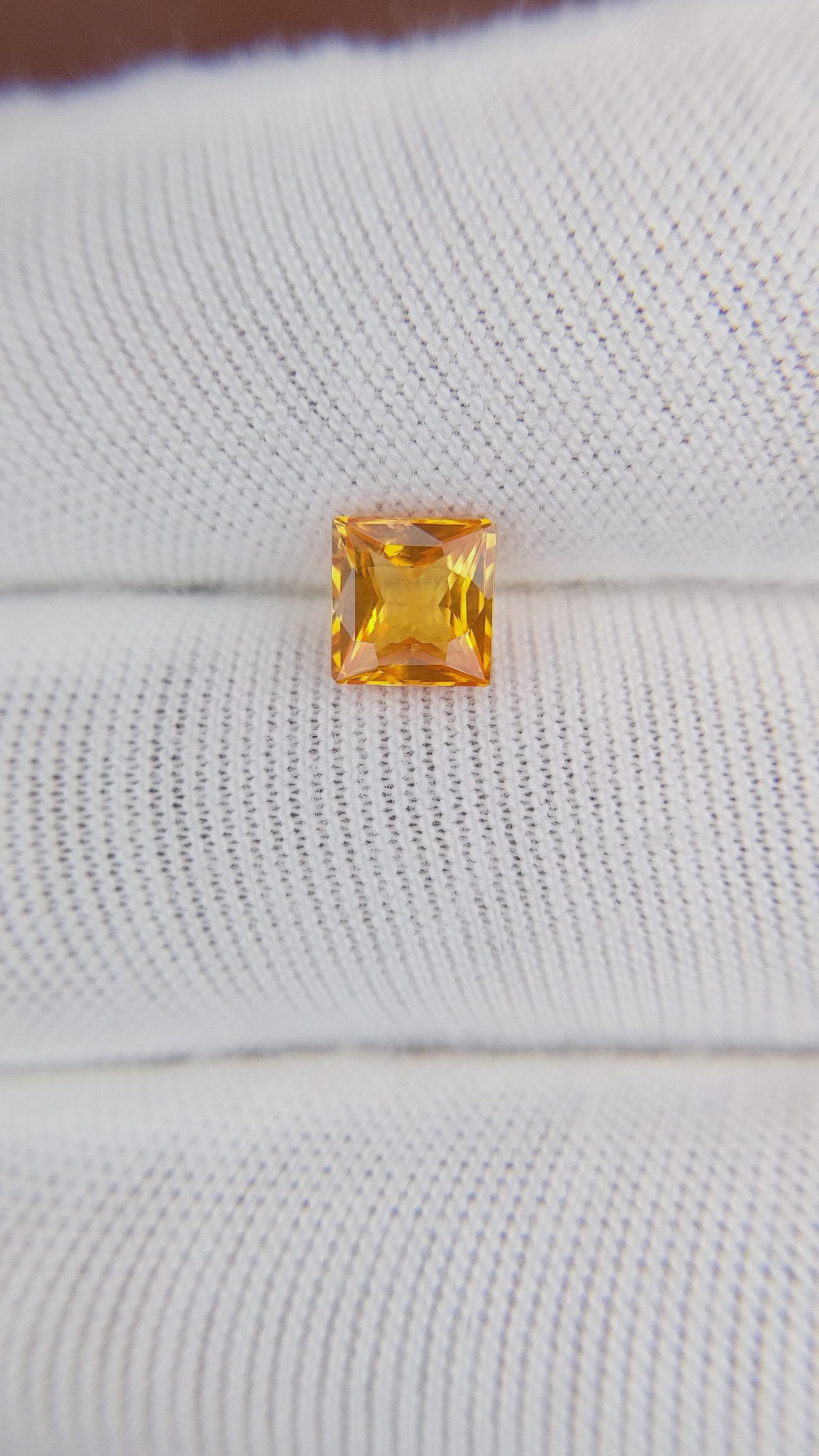 1.18 Ct. Yellowish Orange Sapphire from Ceylon (Sri Lanka) Size Video