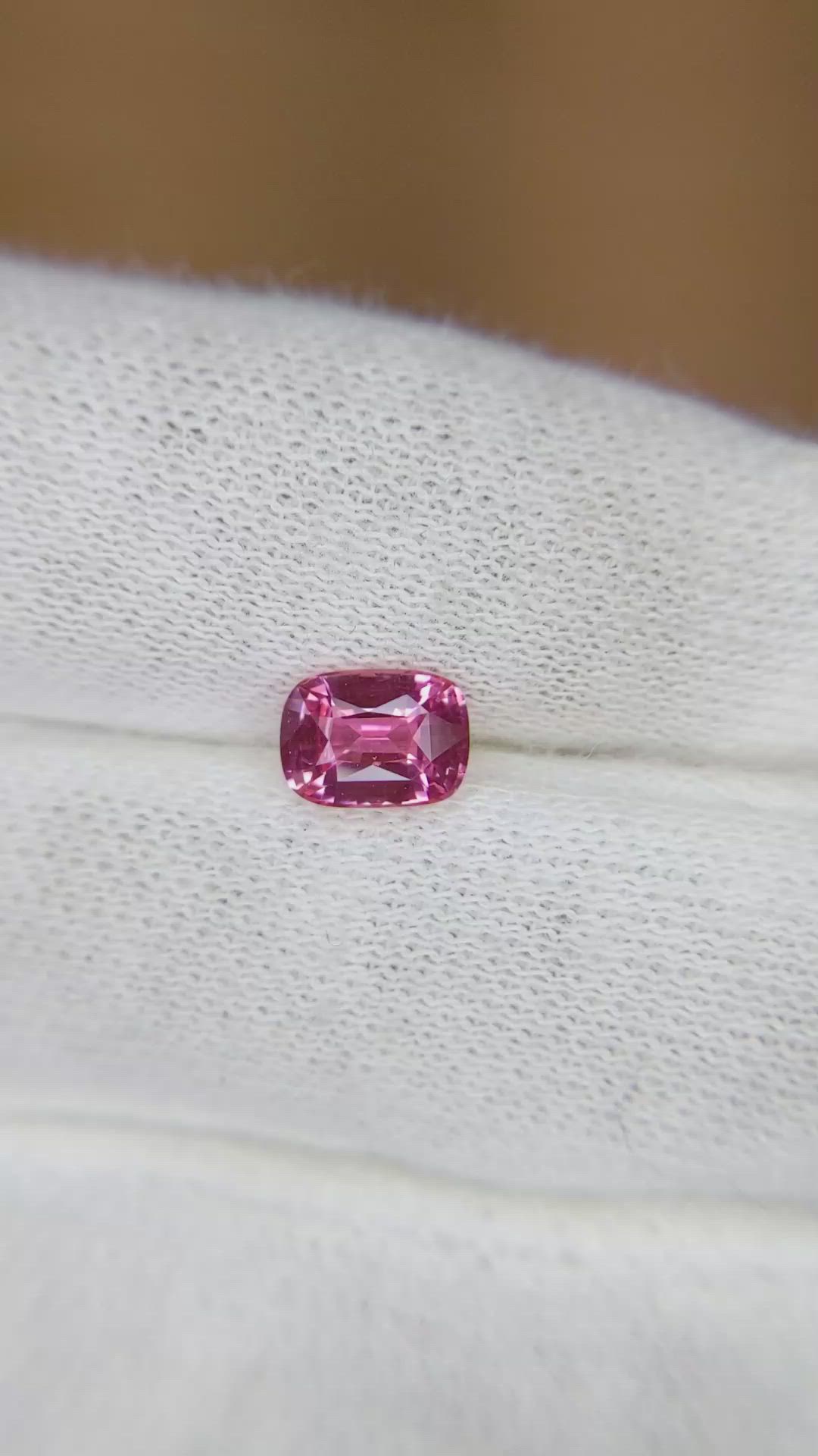1.07 Ct. Pink Sapphire from Ceylon (Sri Lanka) Size Video