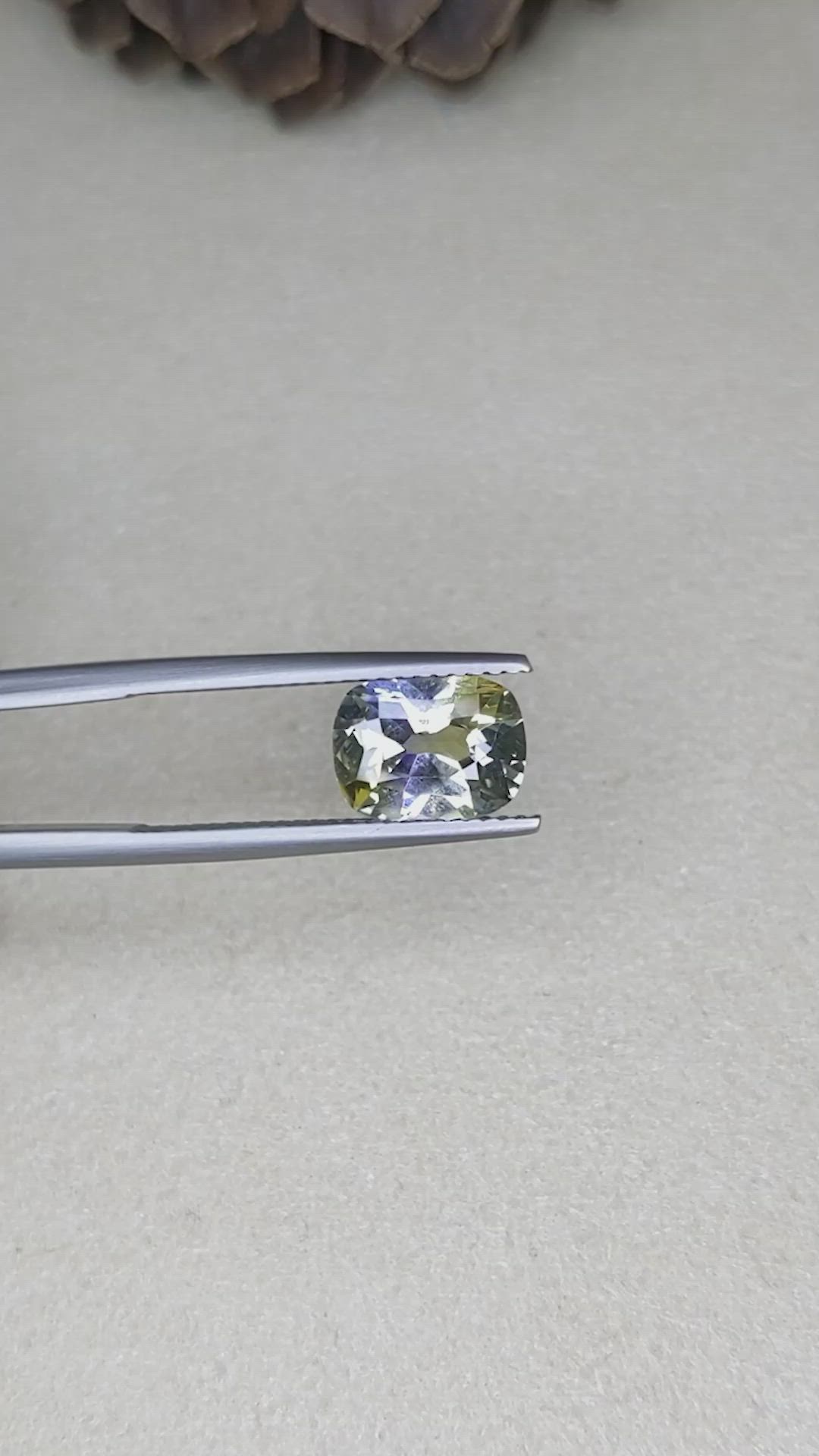 2.29 Ct. Bi Color Sapphire from Ceylon (Sri Lanka) Size Video